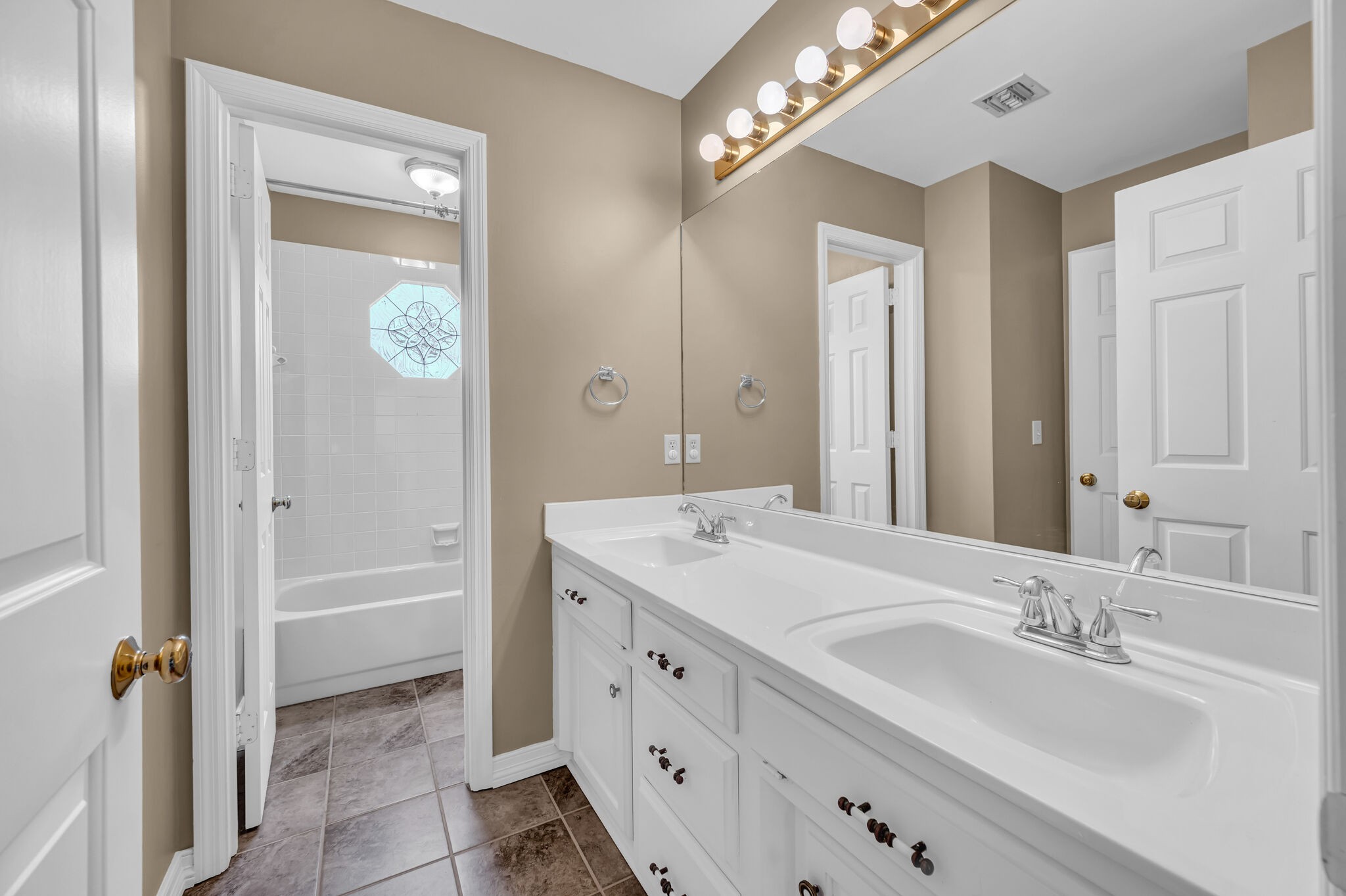 122 Belle Glen Dr