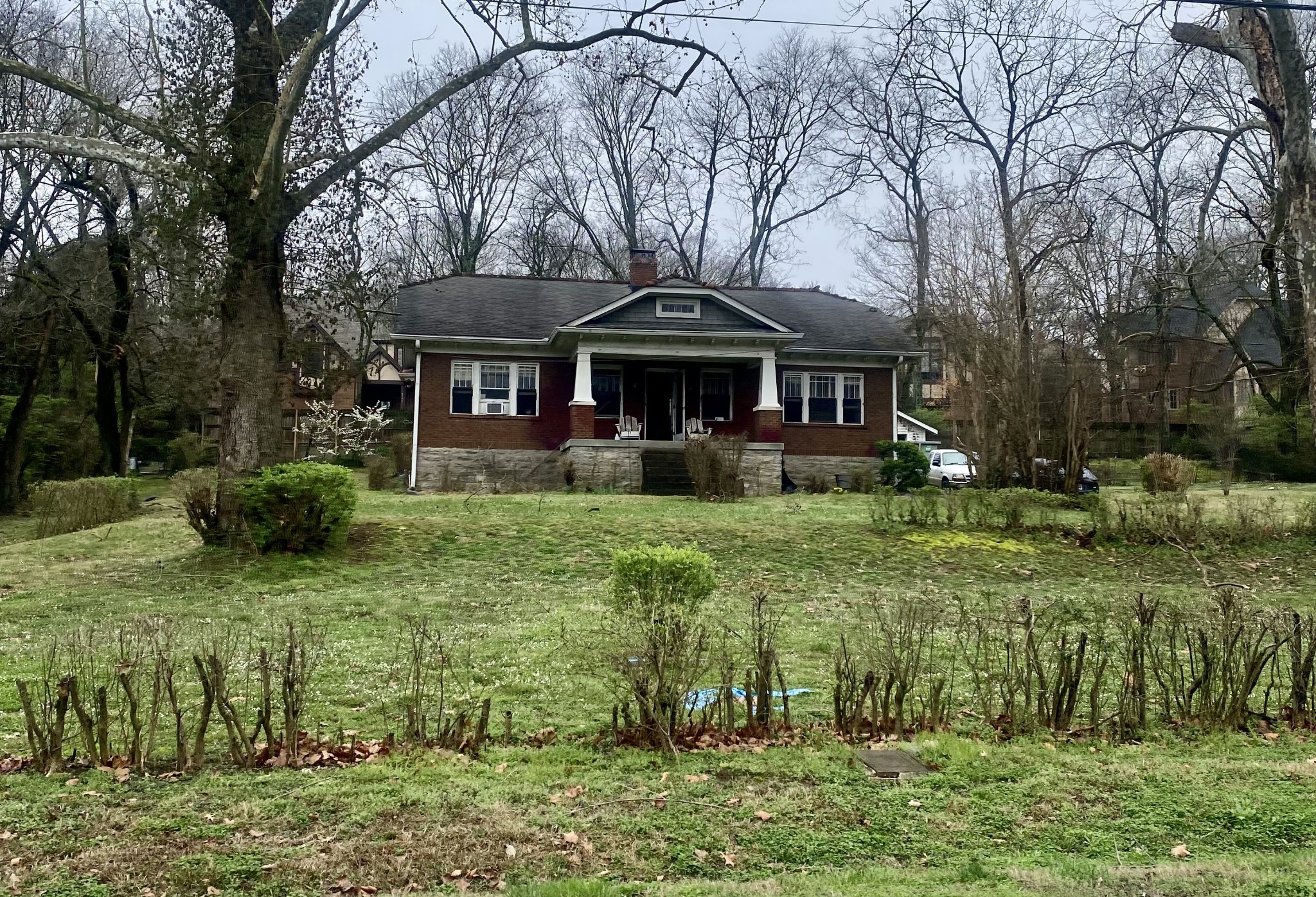 1609 Shackleford Rd