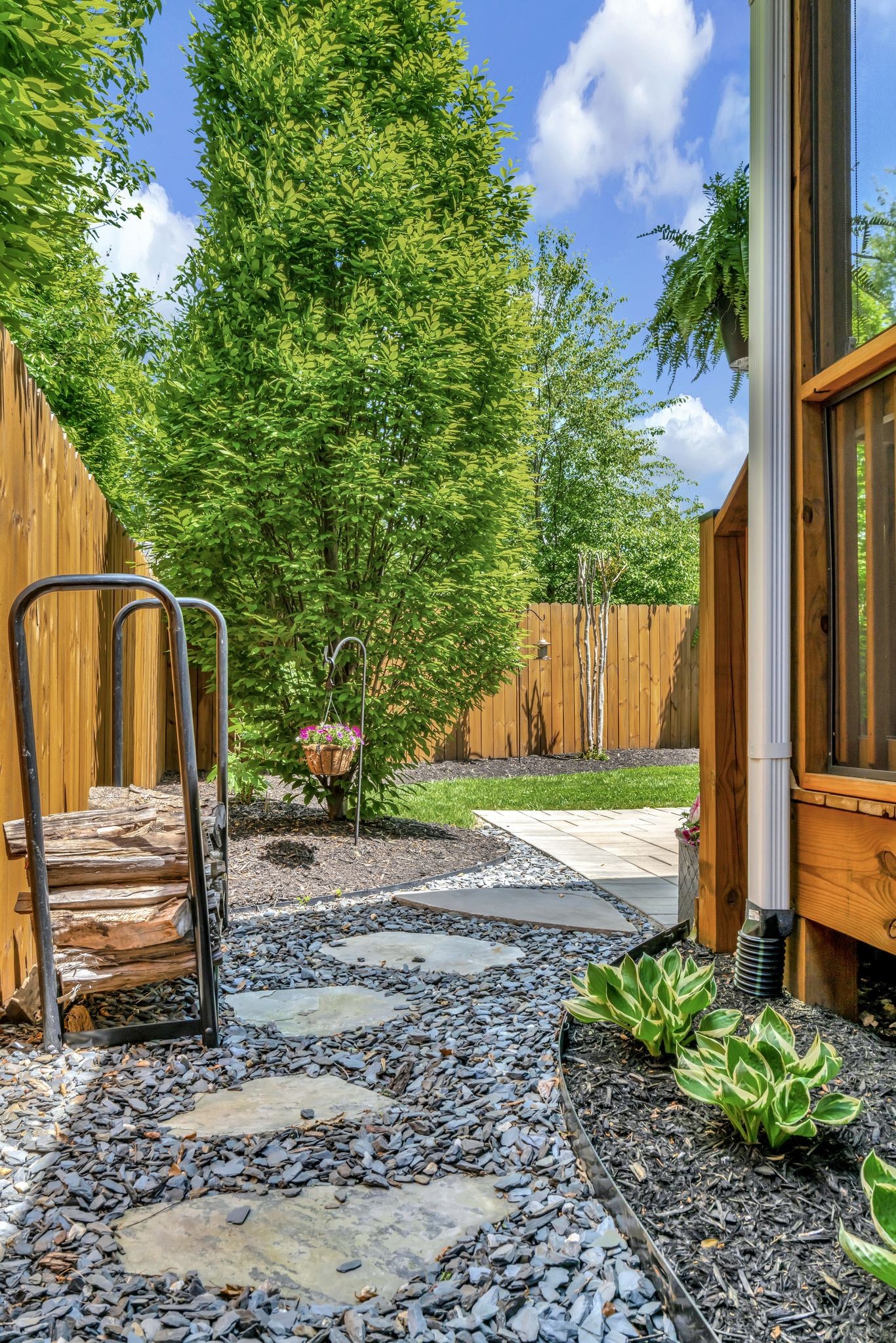 913 Crescent Hill Rd Unit: A