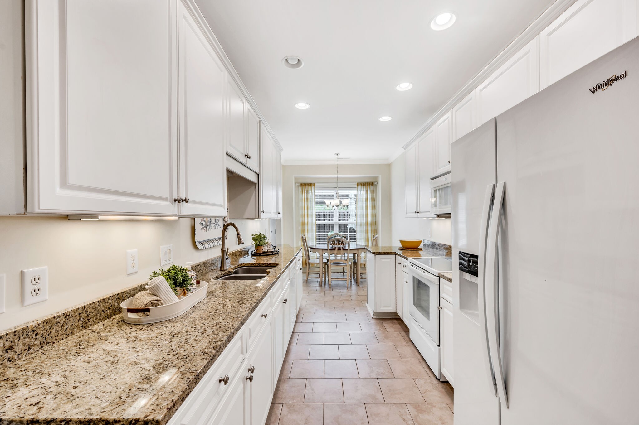 7135 Sunrise Cir