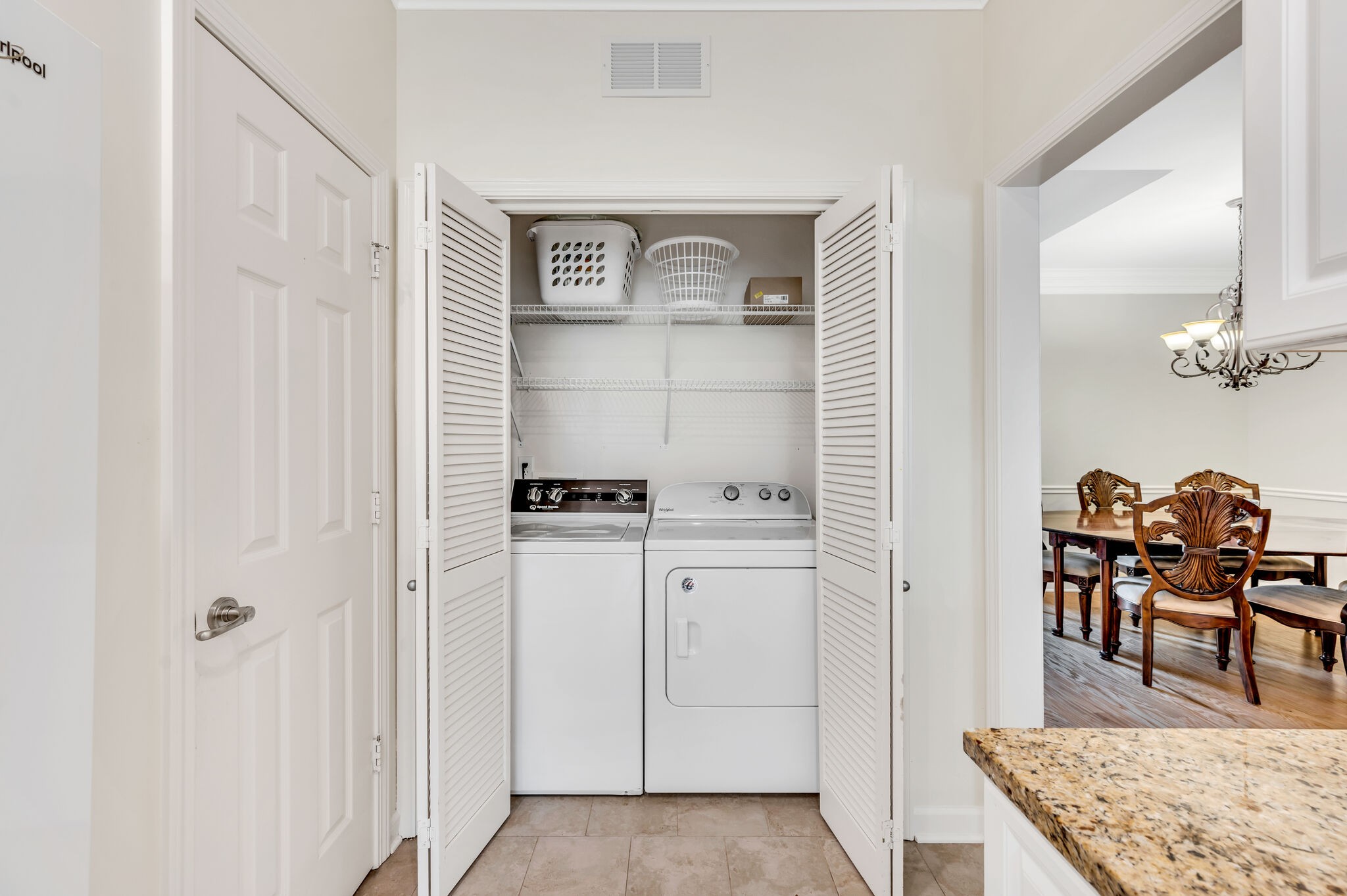 7135 Sunrise Cir