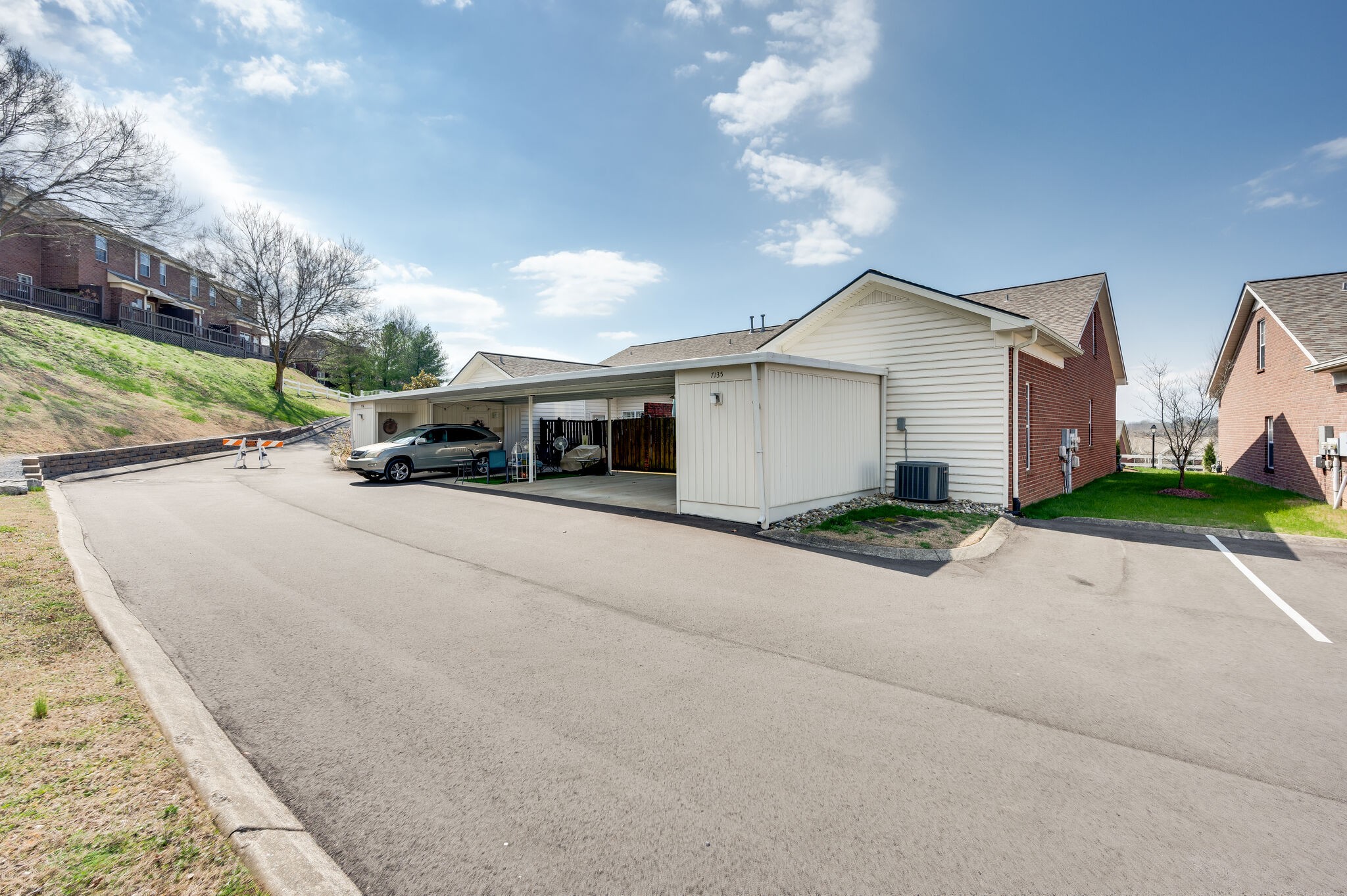 7135 Sunrise Cir