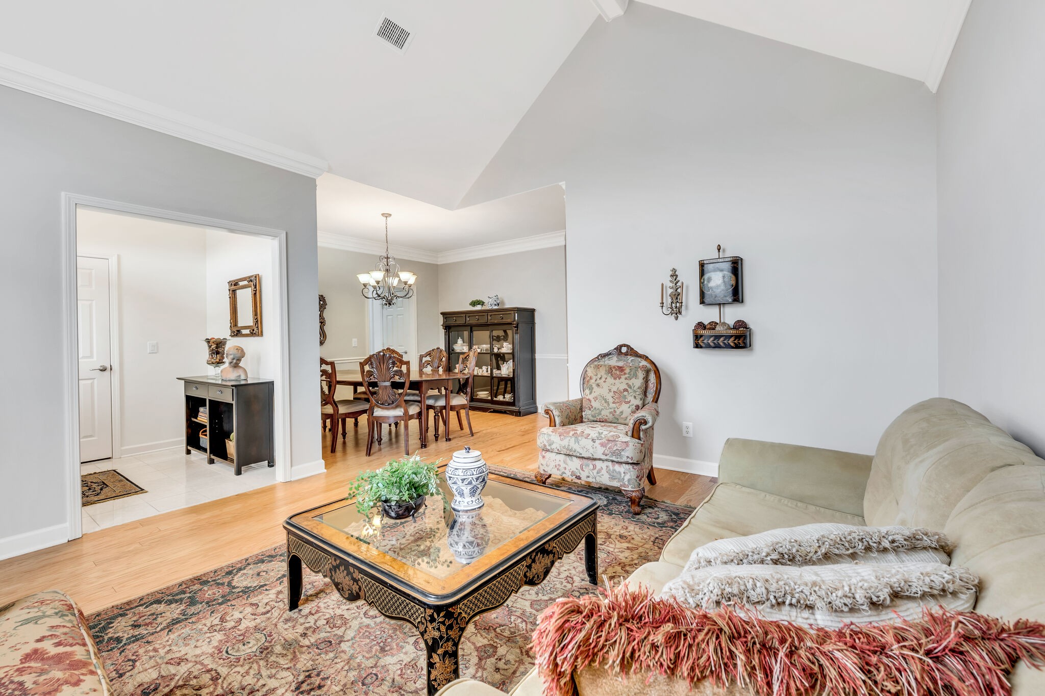 7135 Sunrise Cir