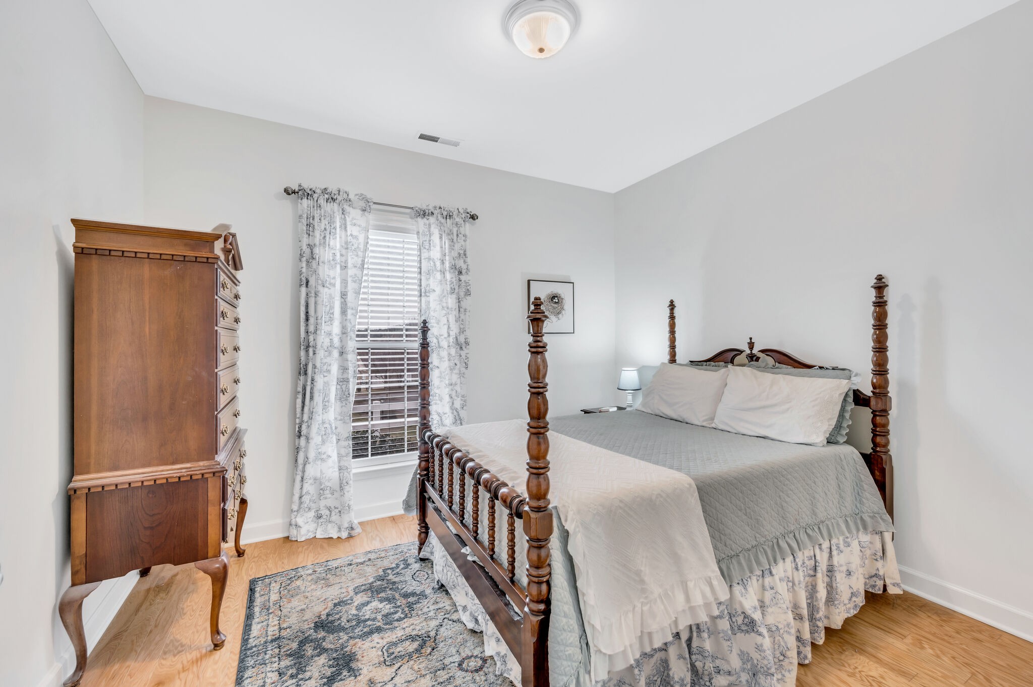 7135 Sunrise Cir