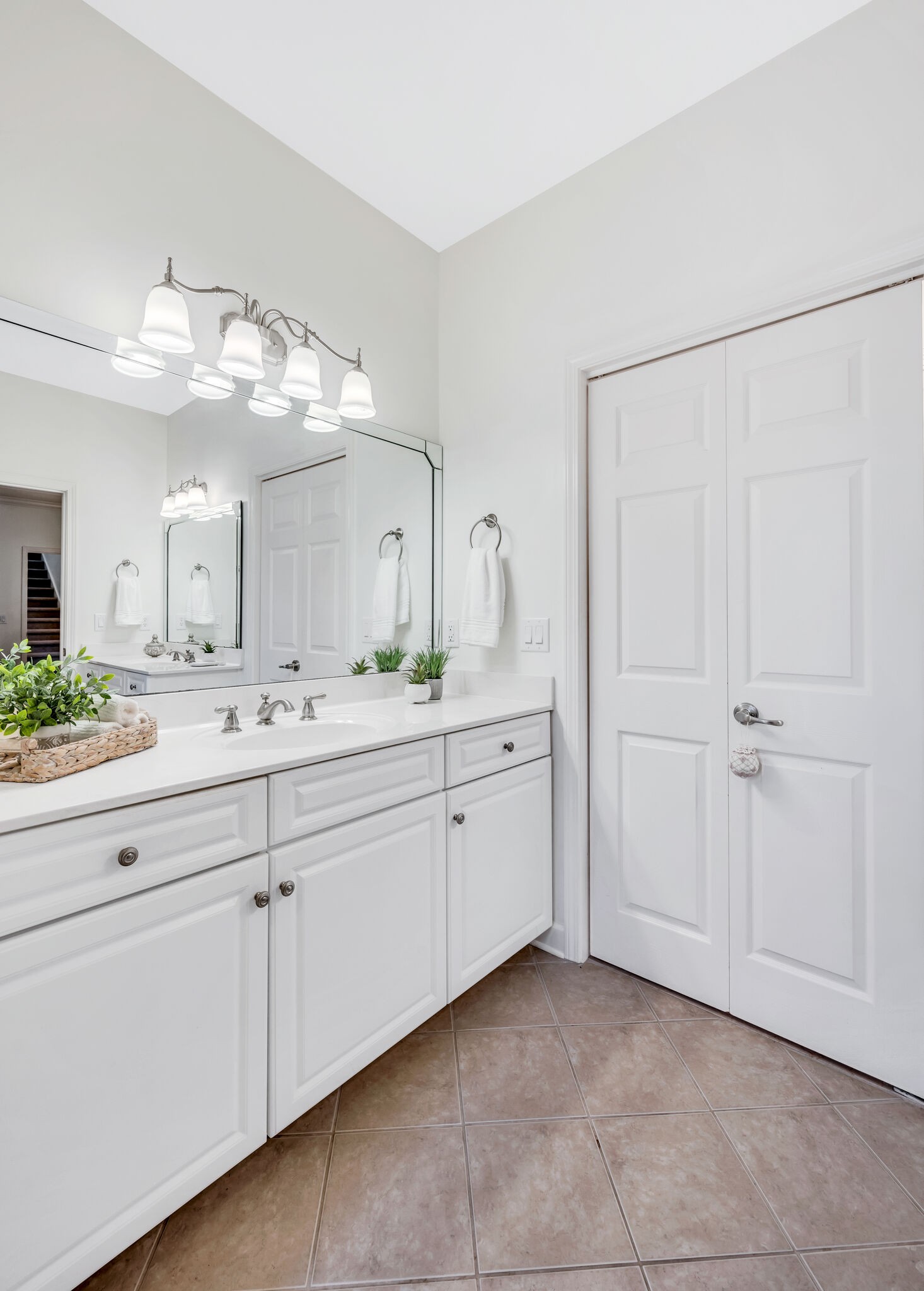 7135 Sunrise Cir