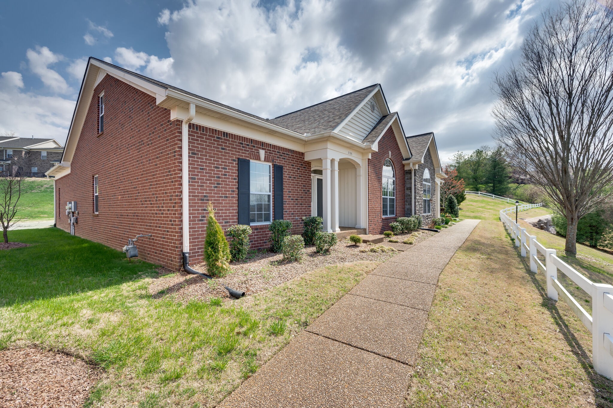 7135 Sunrise Cir