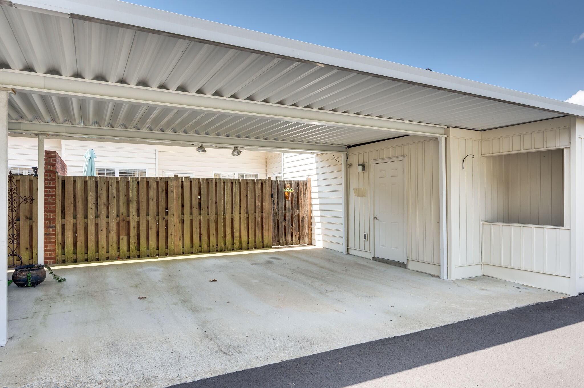 7135 Sunrise Cir
