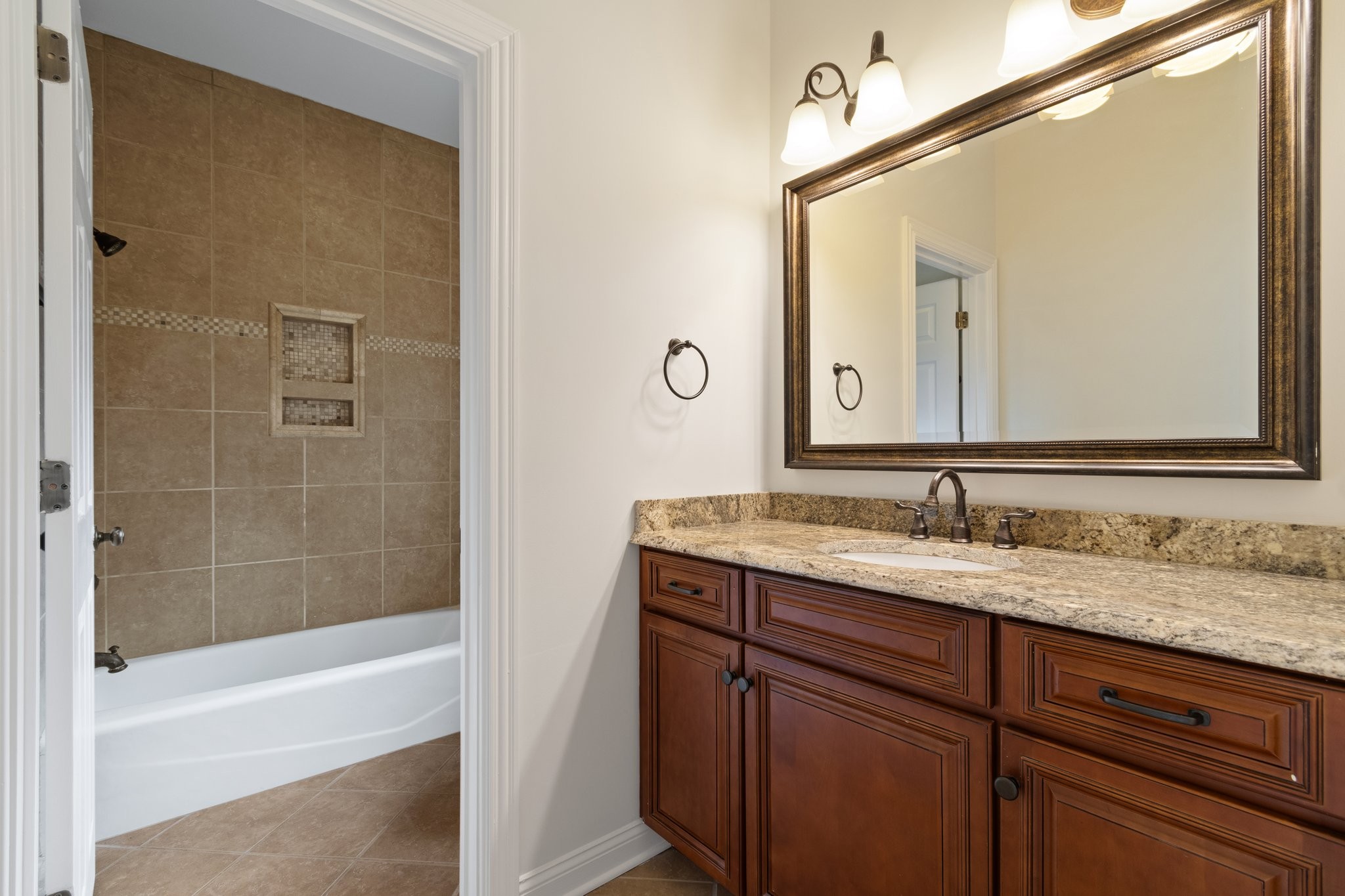 914 Elmington Ct
