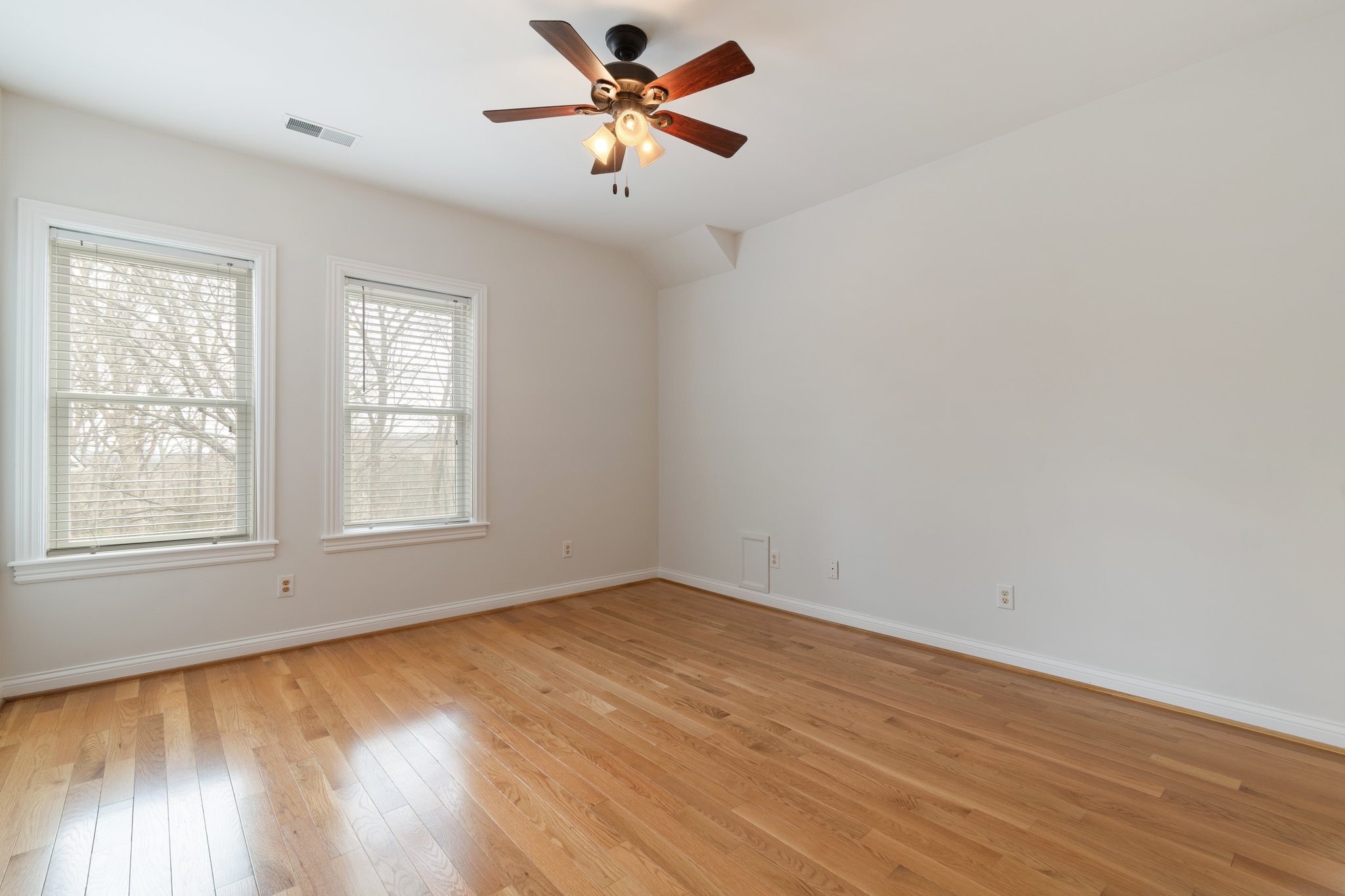 914 Elmington Ct