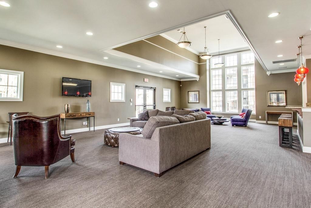 2310 Elliott Ave Unit: 830
