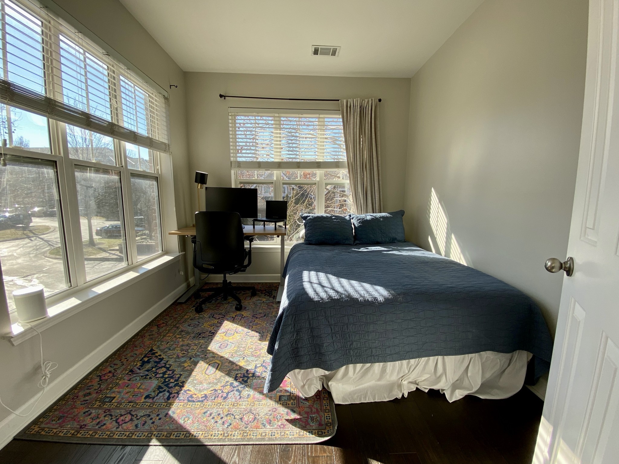 2310 Elliott Ave Unit: 830