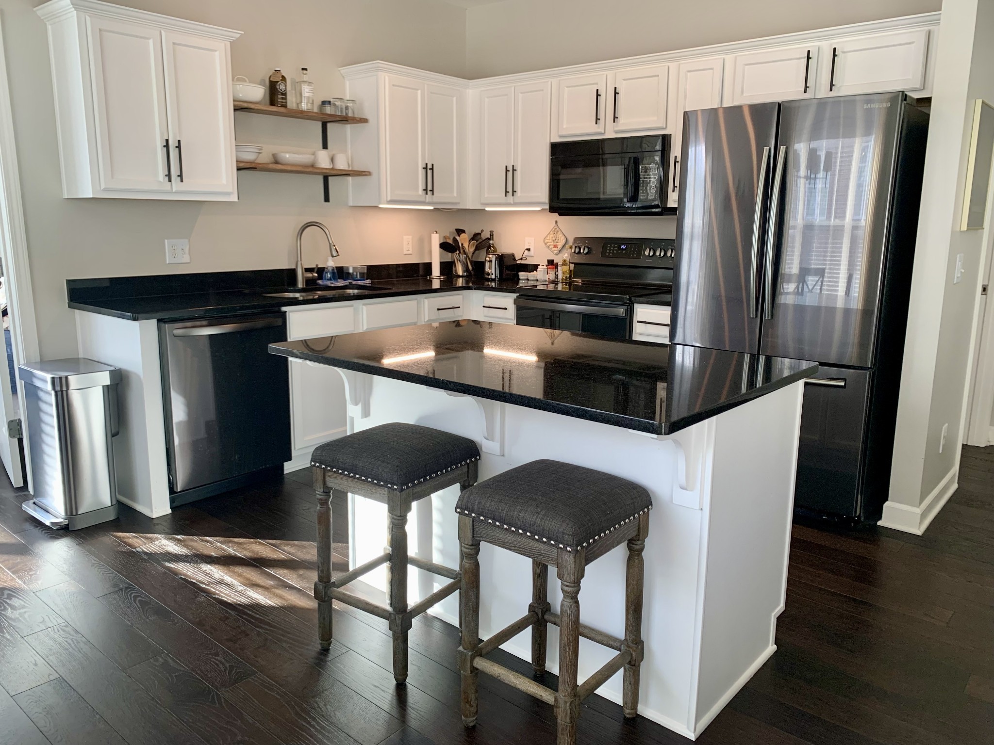 2310 Elliott Ave Unit: 830
