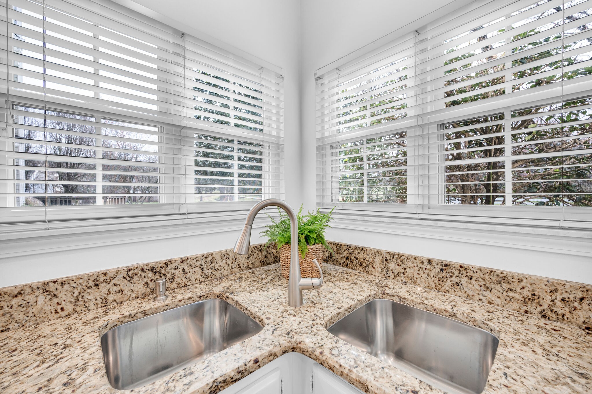 208 Cavalcade Cir