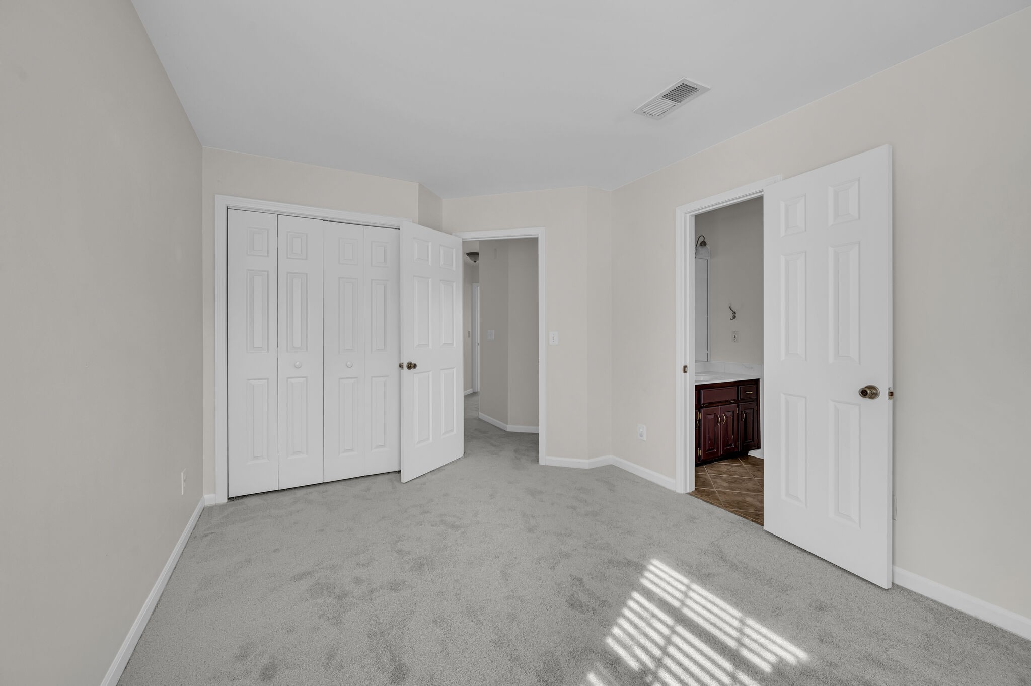 208 Cavalcade Cir