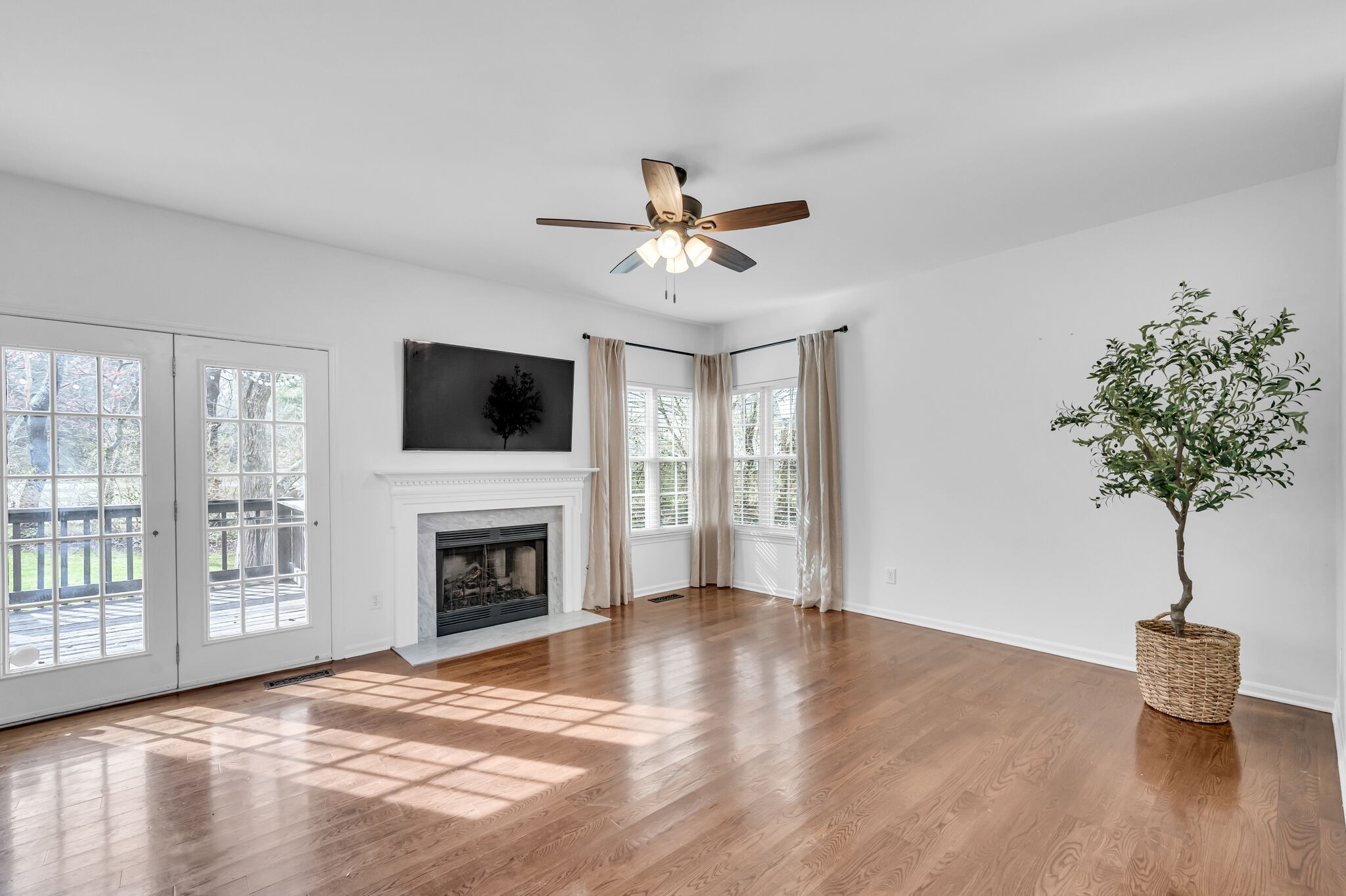 208 Cavalcade Cir