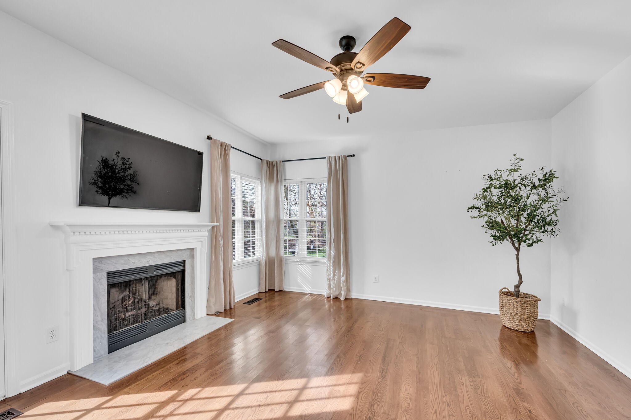 208 Cavalcade Cir
