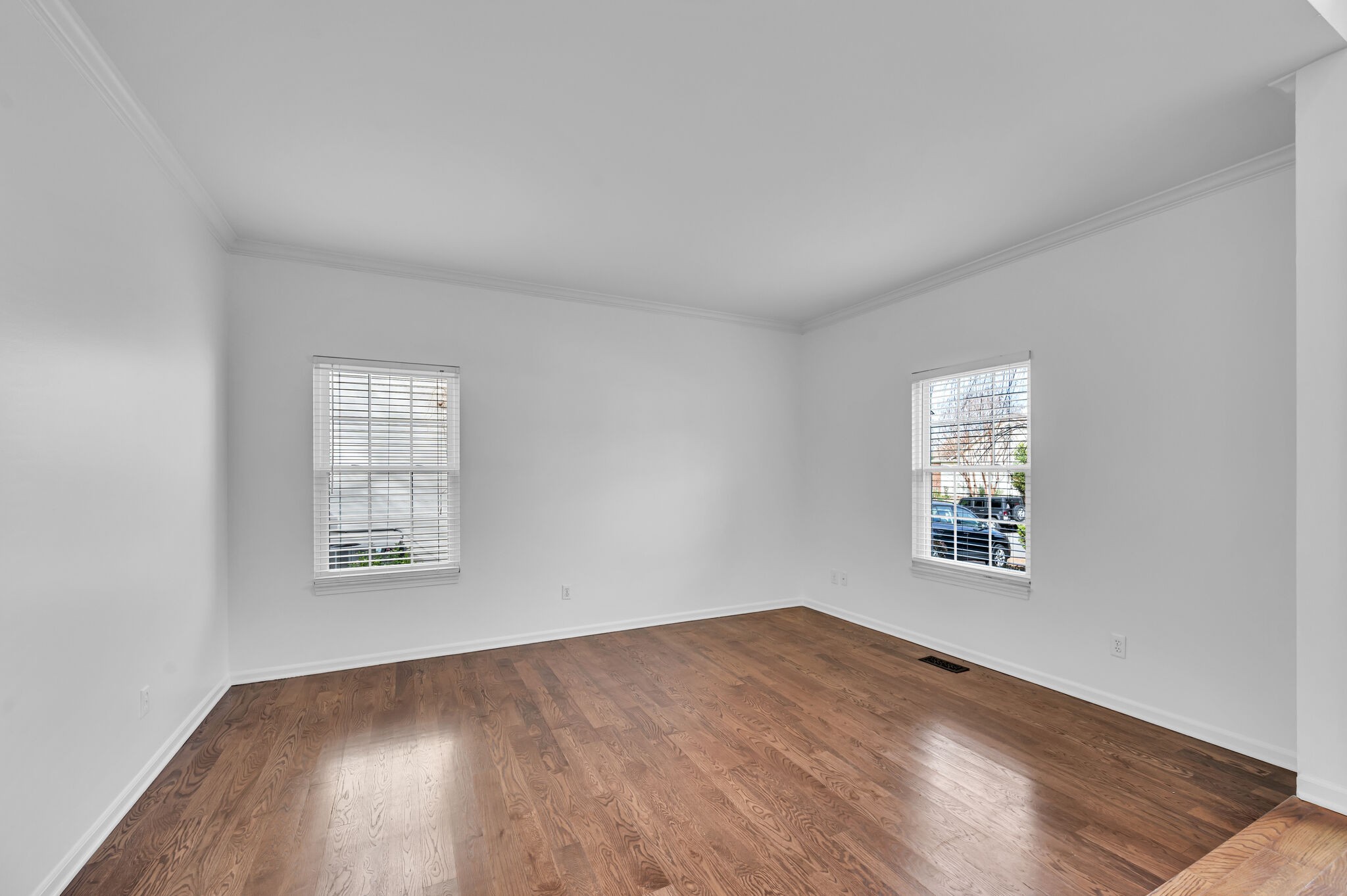 208 Cavalcade Cir