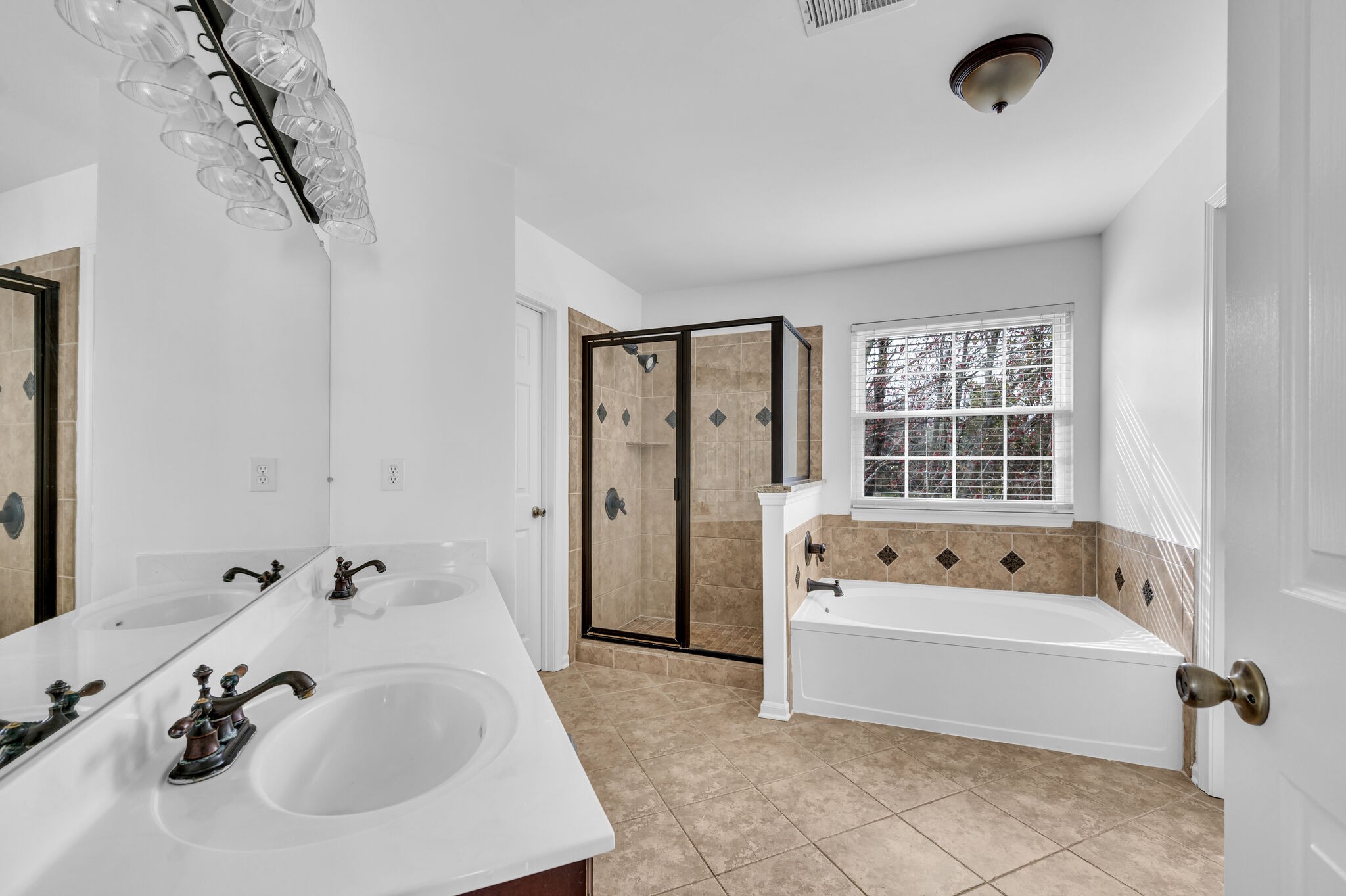 208 Cavalcade Cir