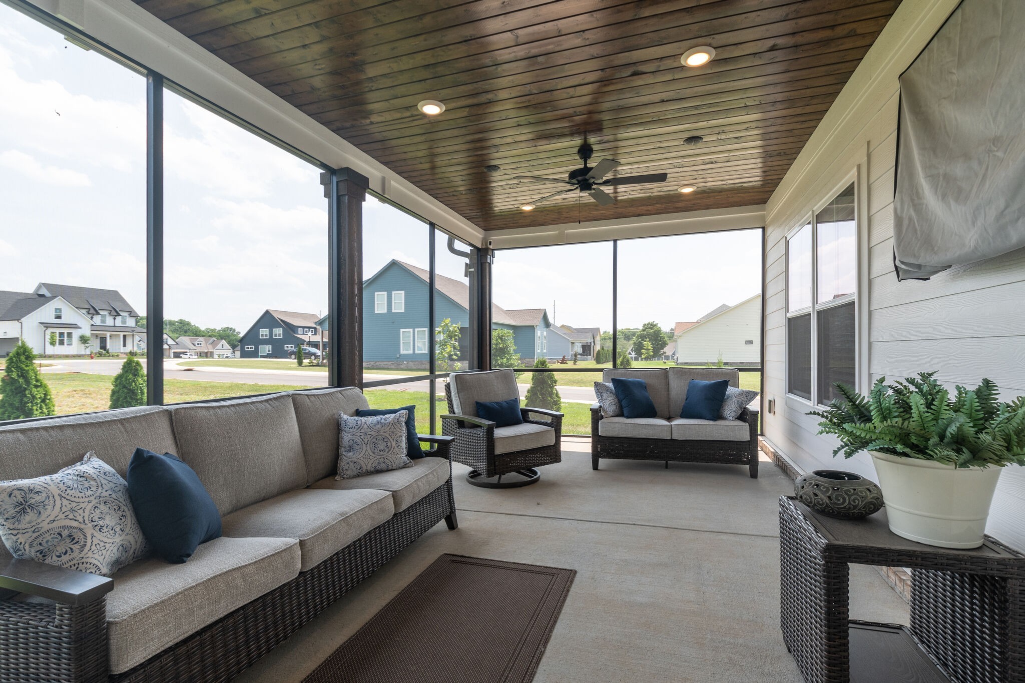 65 Canoe Ct