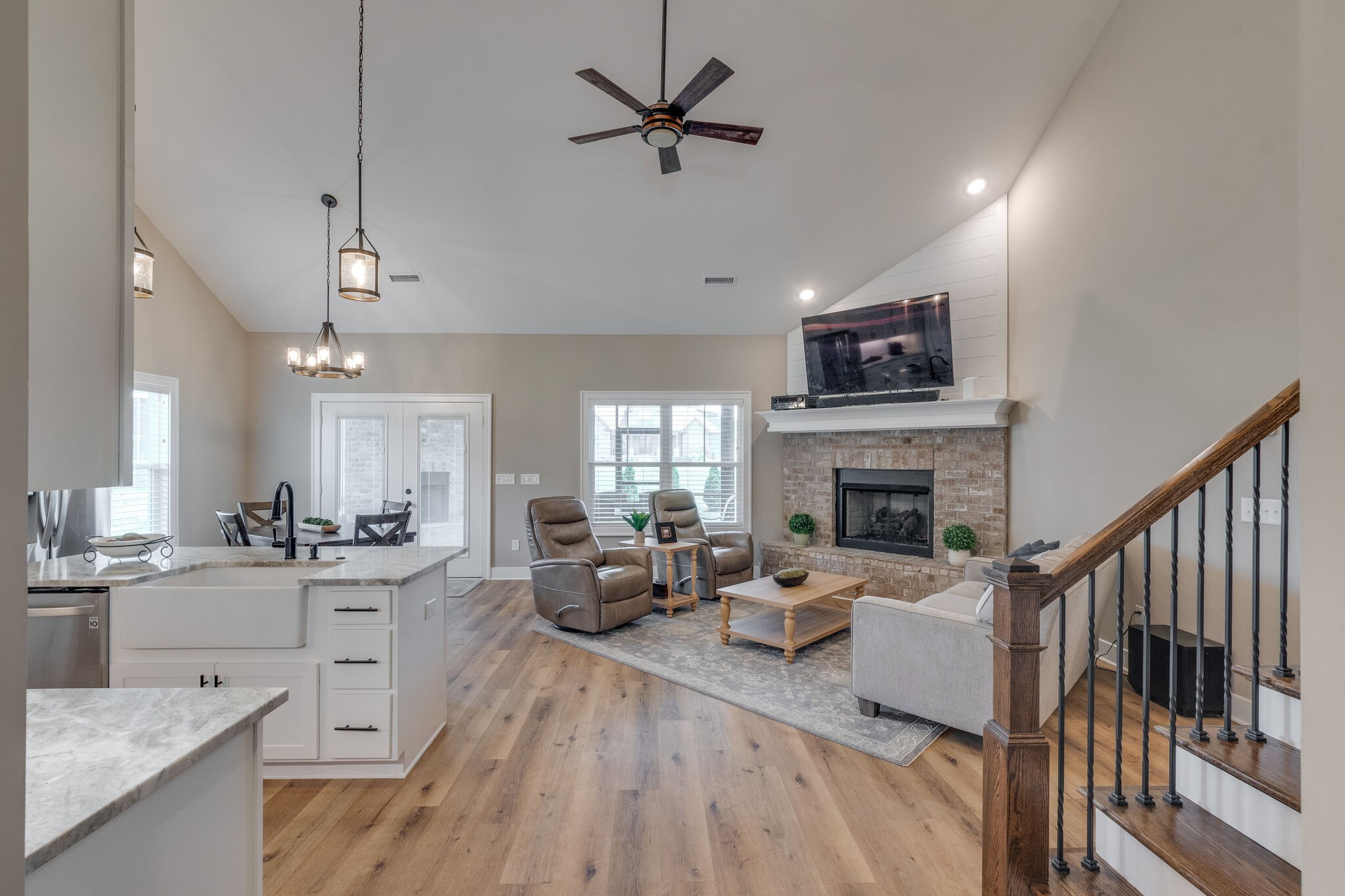 65 Canoe Ct