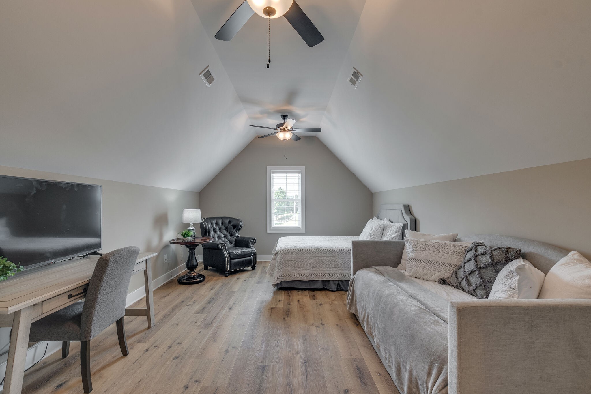 65 Canoe Ct