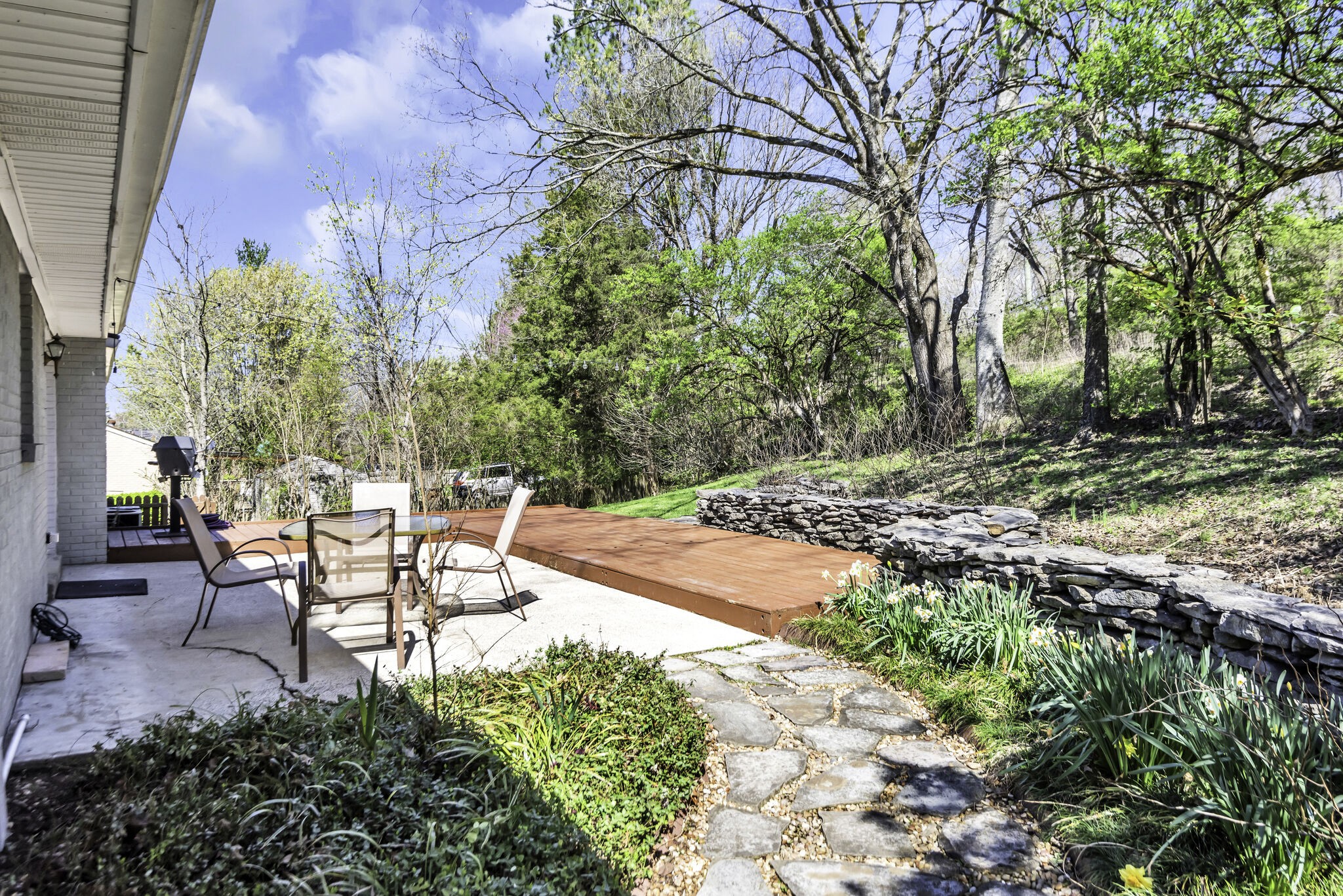 22 Vaughns Gap Rd