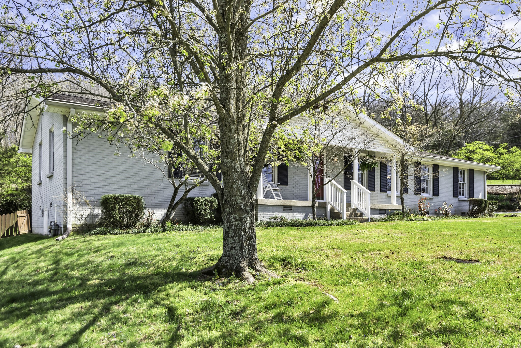 22 Vaughns Gap Rd