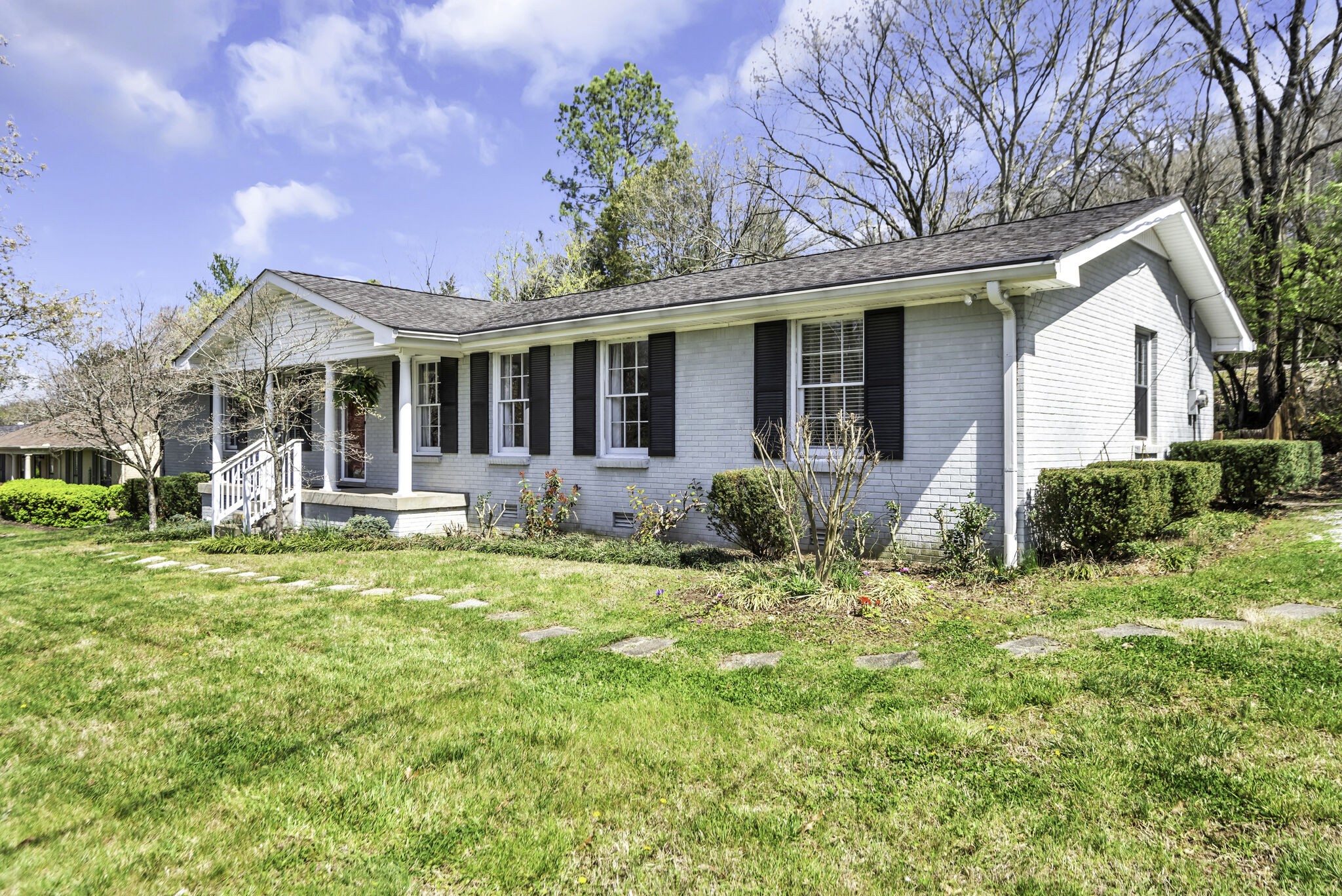 22 Vaughns Gap Rd