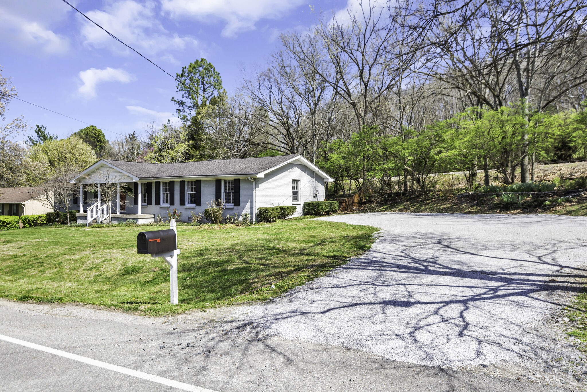 22 Vaughns Gap Rd