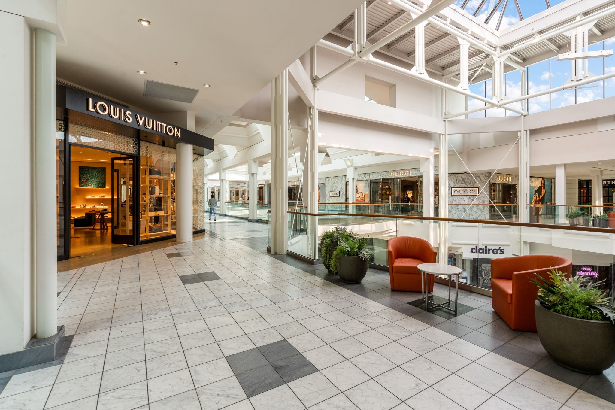 1900 Richard Jones Rd Unit: C110