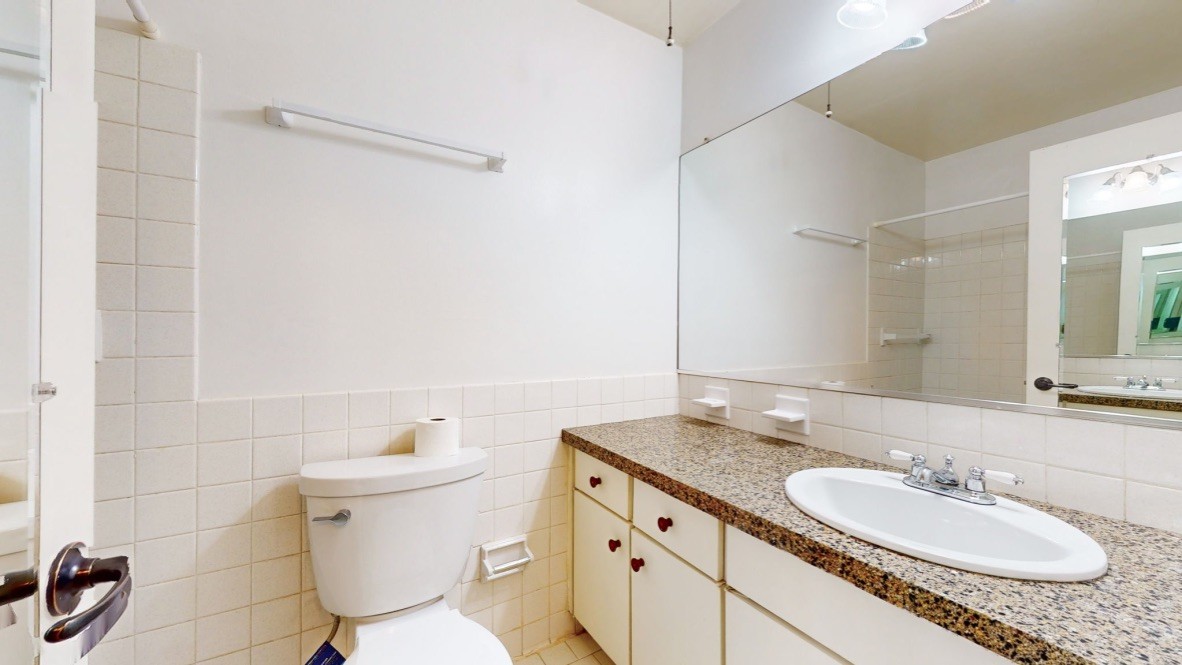 1900 Richard Jones Rd Unit: C110