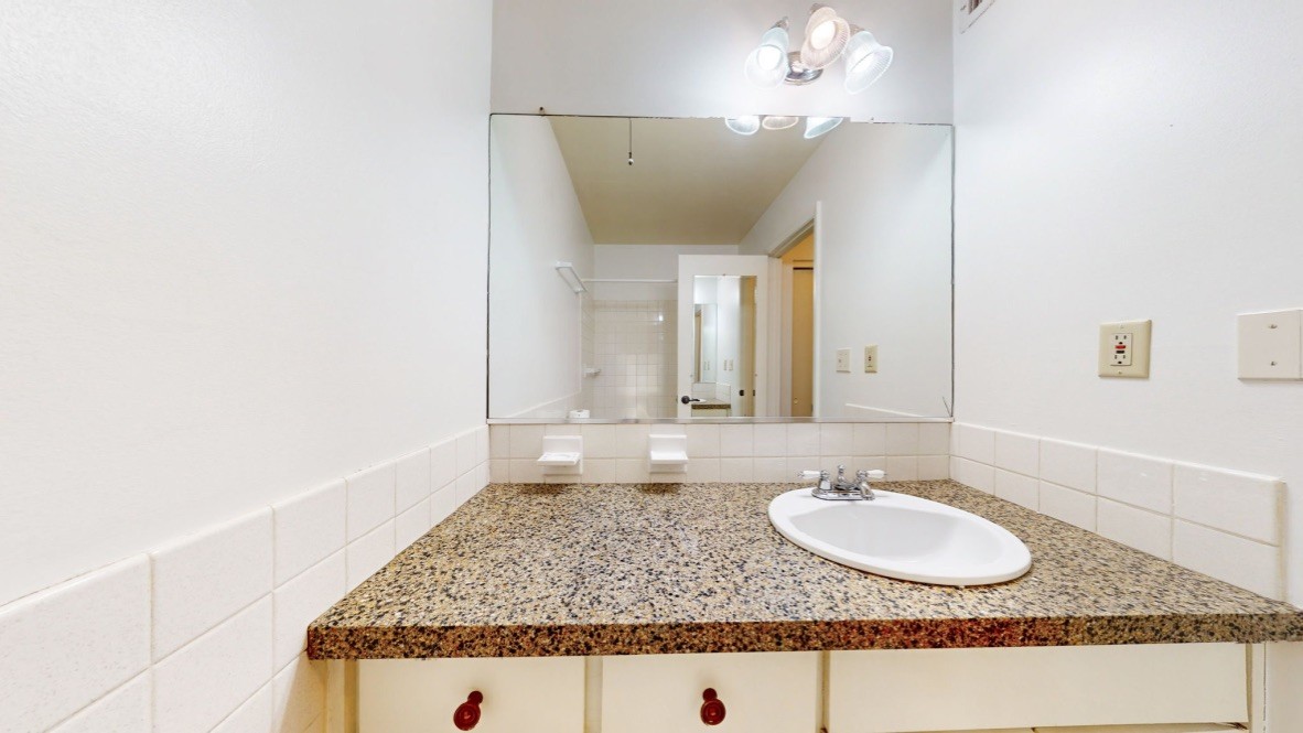 1900 Richard Jones Rd Unit: C110