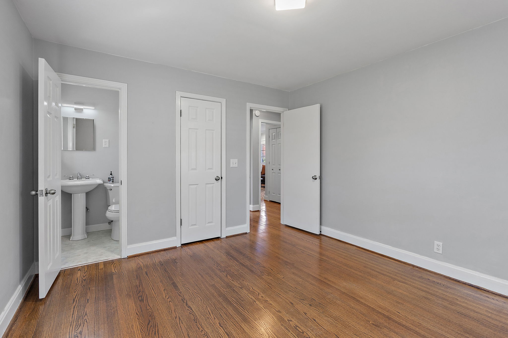 5201 Smartt Dr