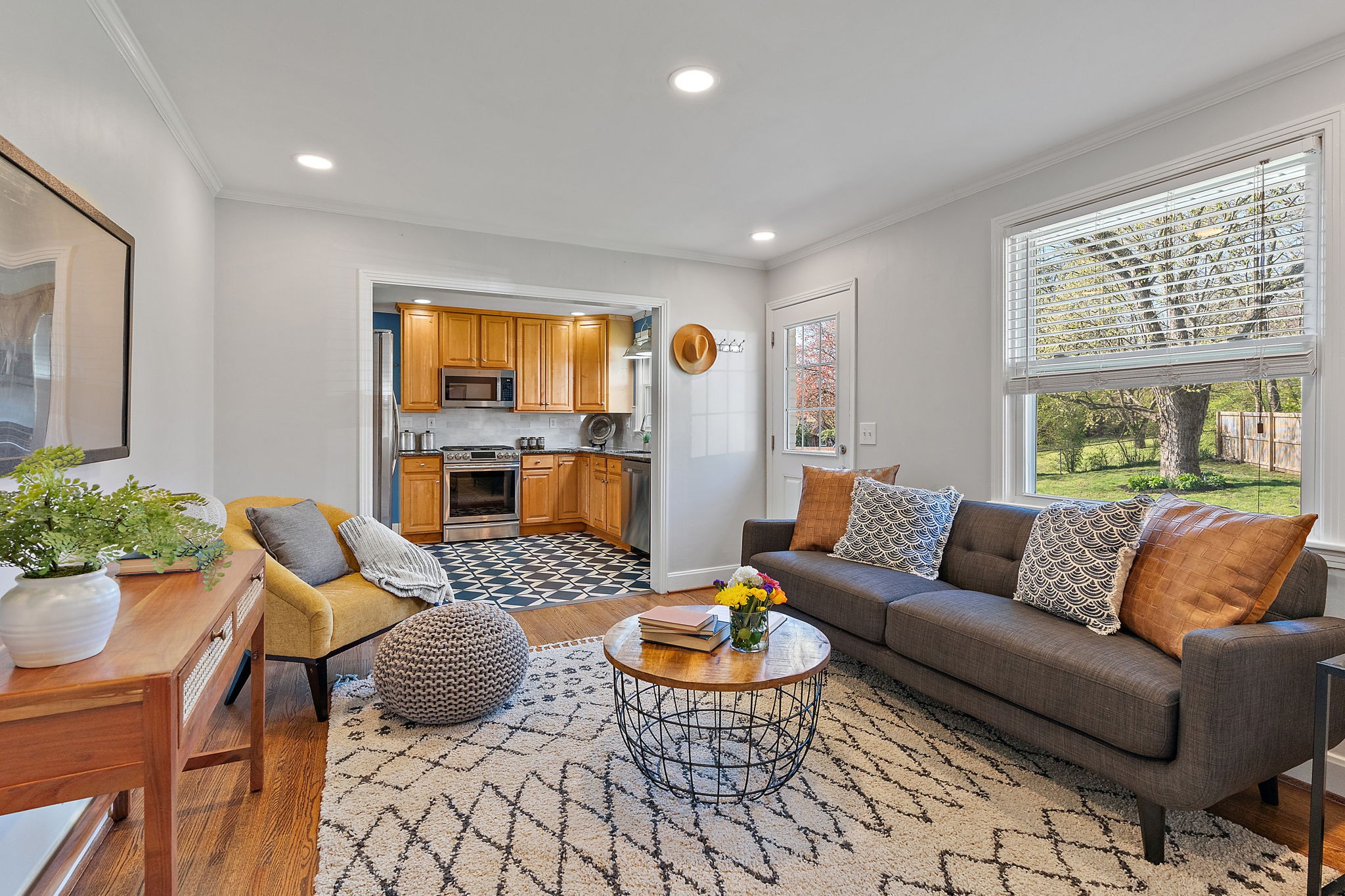 5201 Smartt Dr