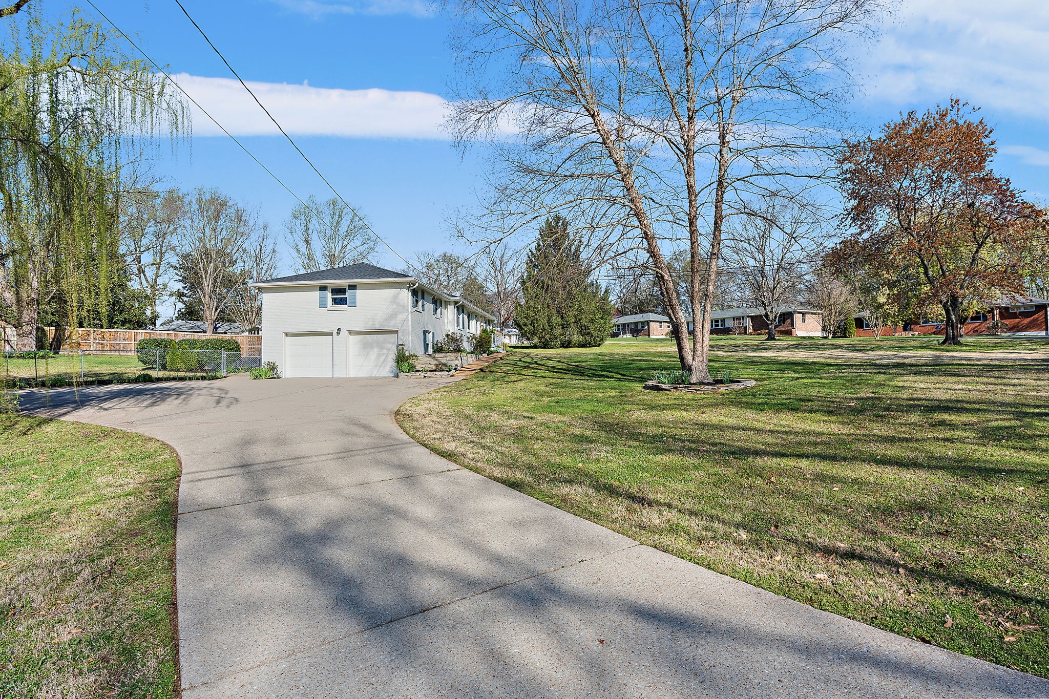 5201 Smartt Dr