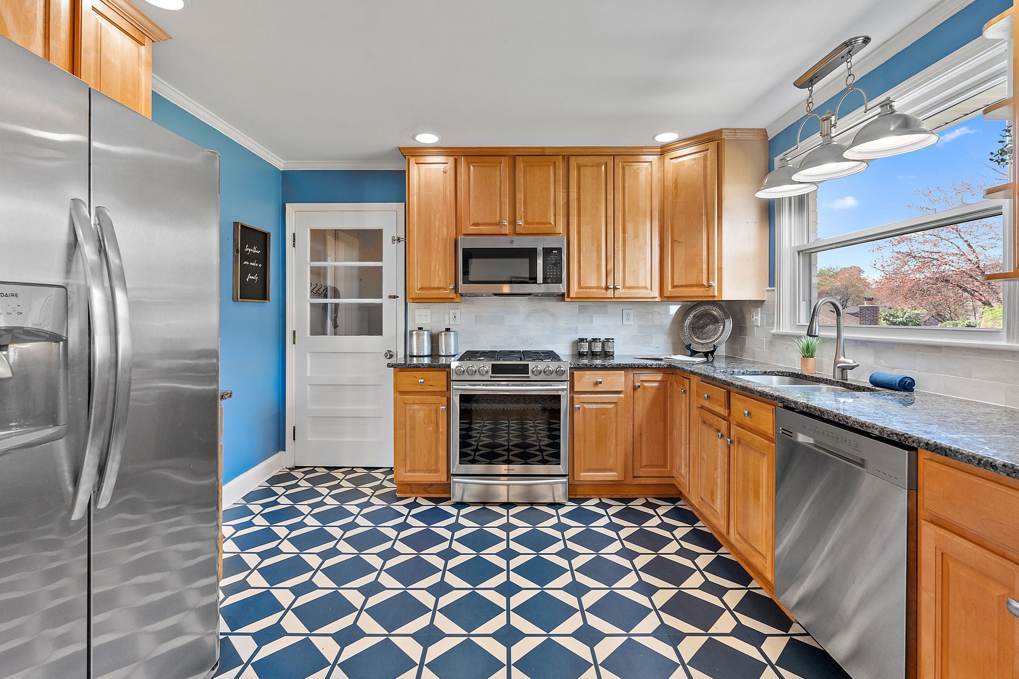 5201 Smartt Dr
