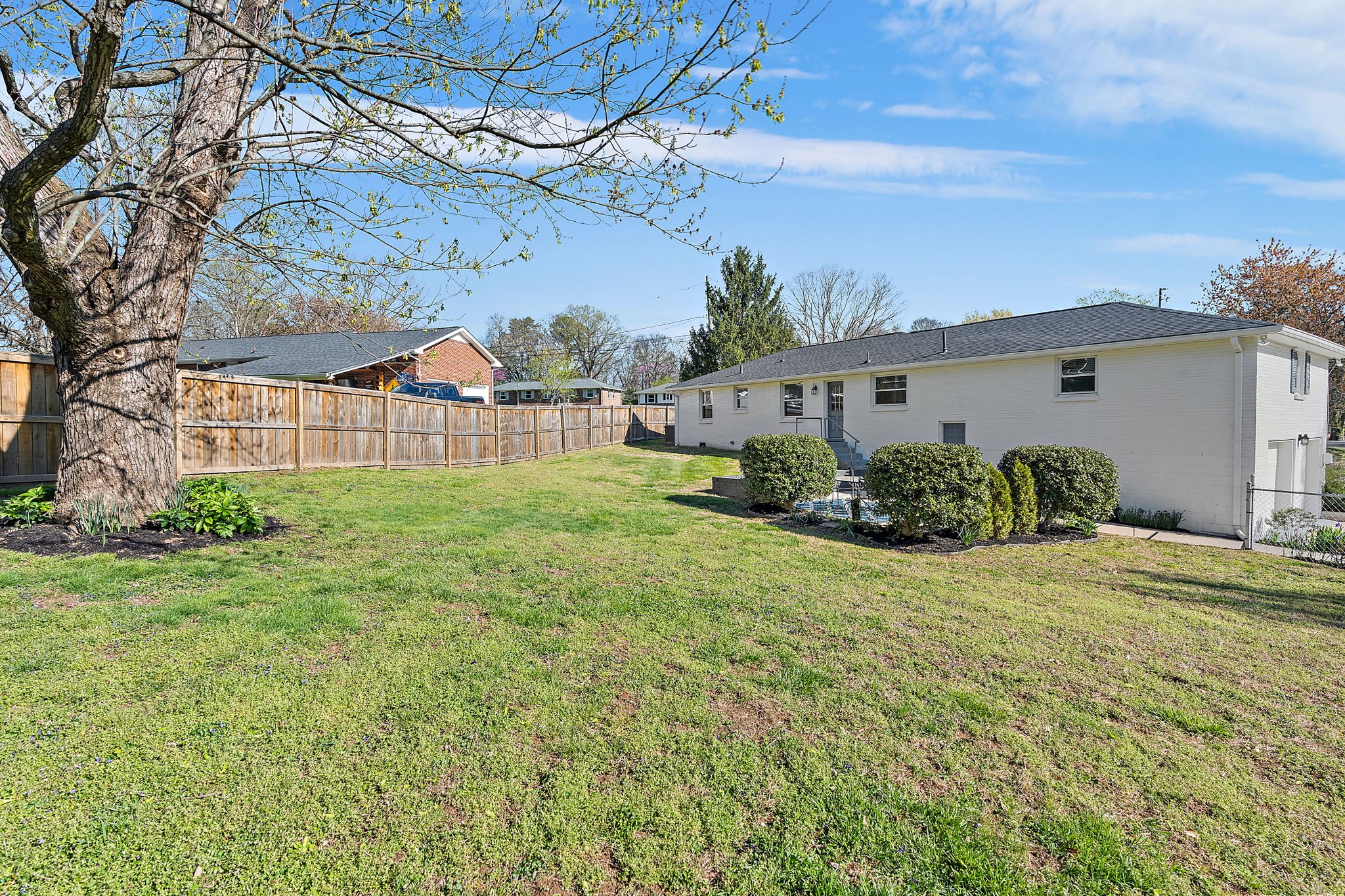 5201 Smartt Dr