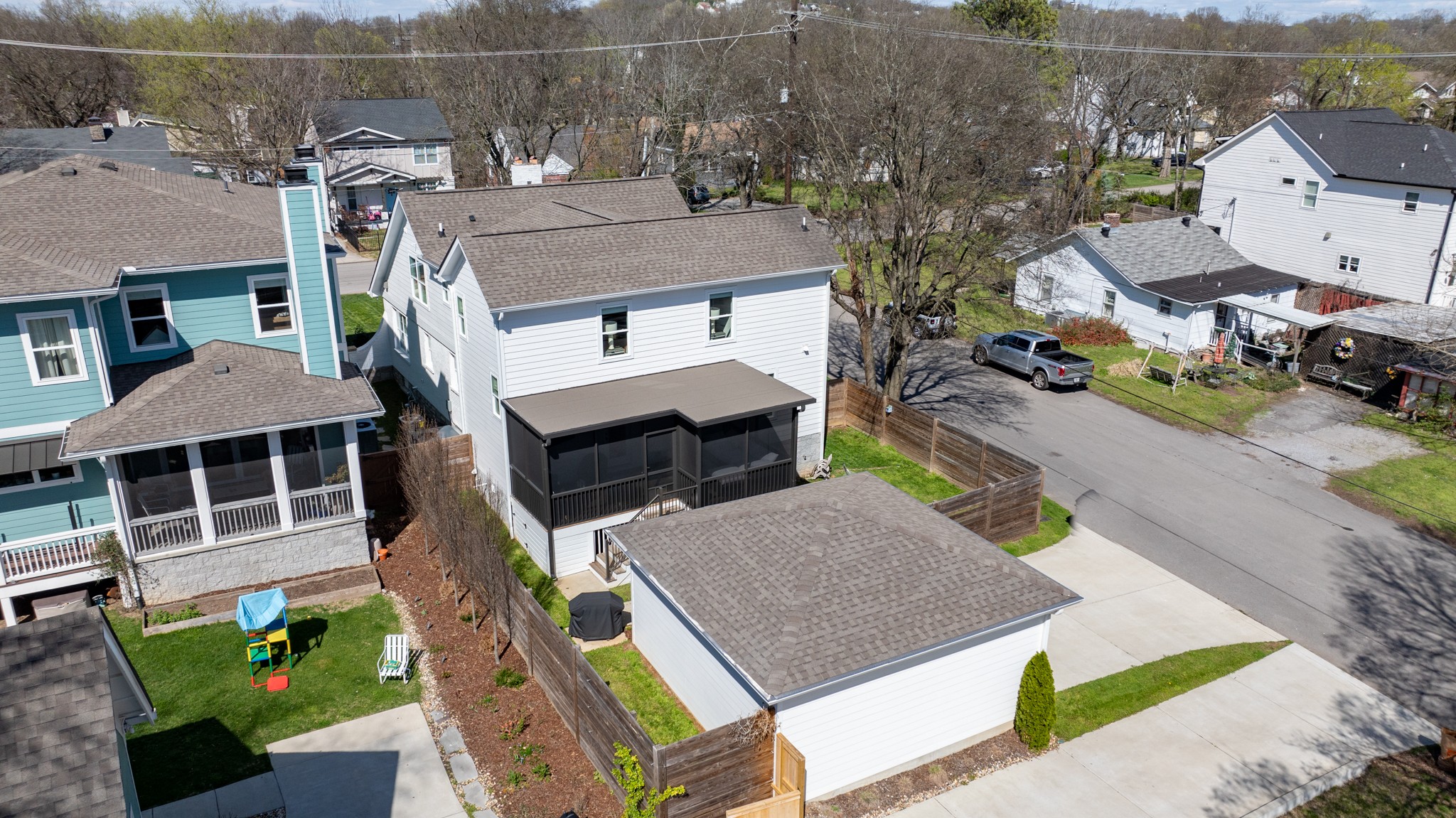 4309 Westlawn Dr