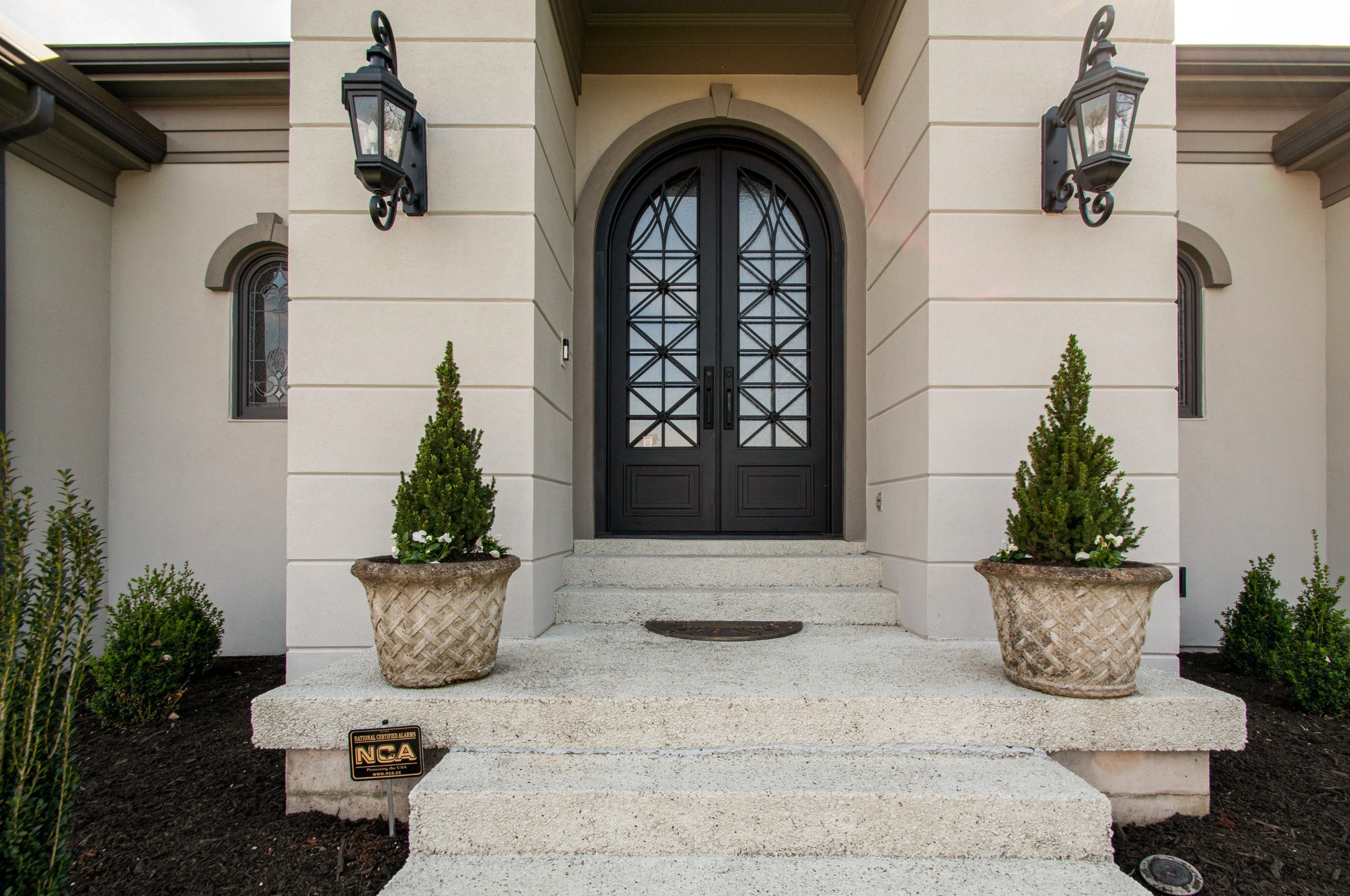 813 Shadowstone Pl