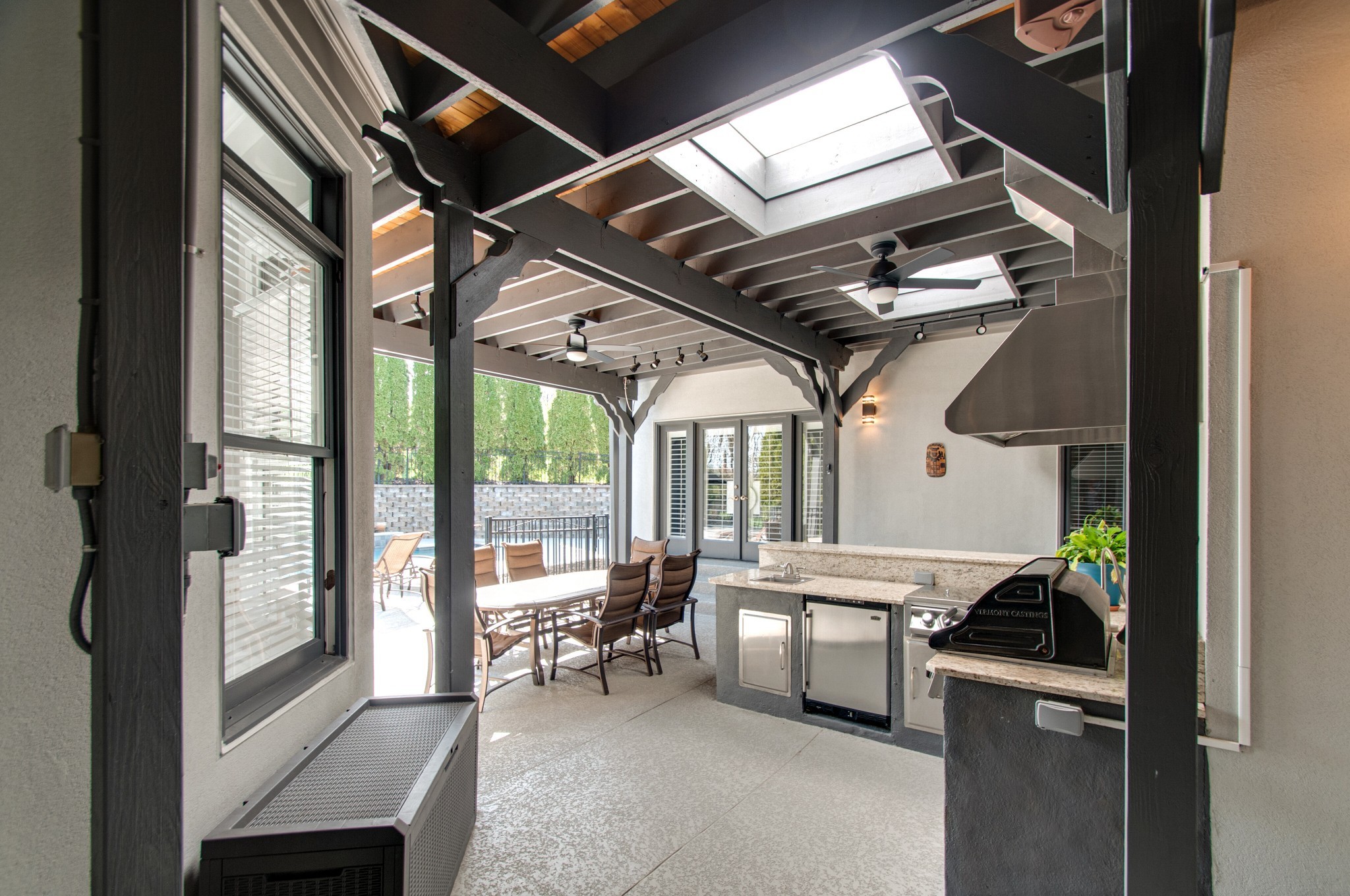 813 Shadowstone Pl