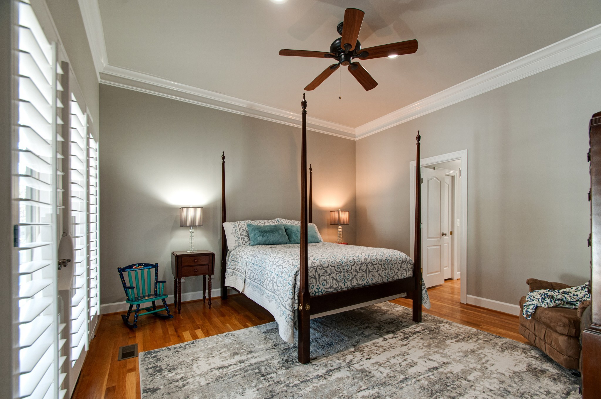 813 Shadowstone Pl