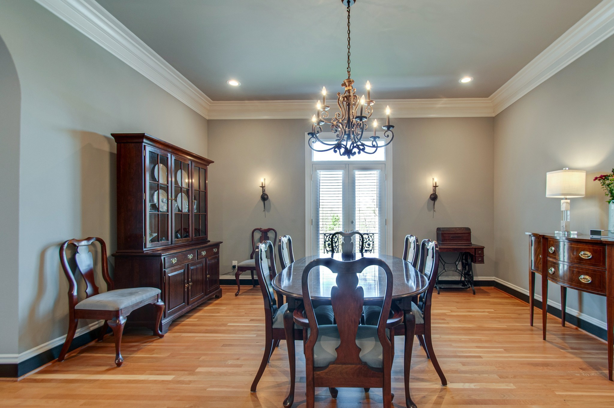 813 Shadowstone Pl