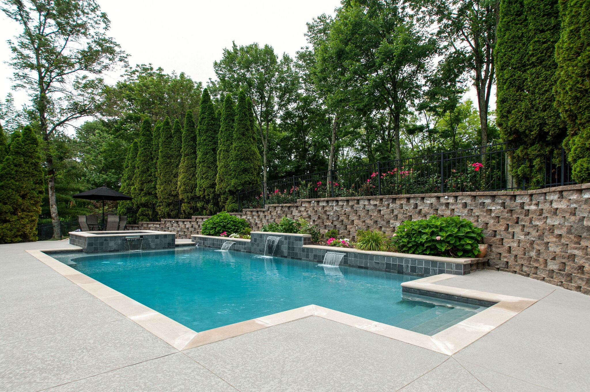 813 Shadowstone Pl