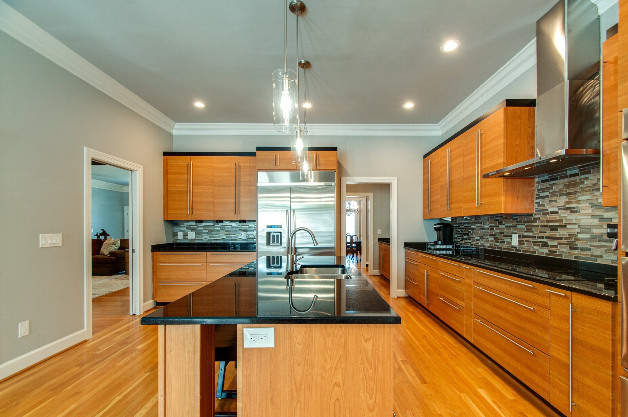 813 Shadowstone Pl