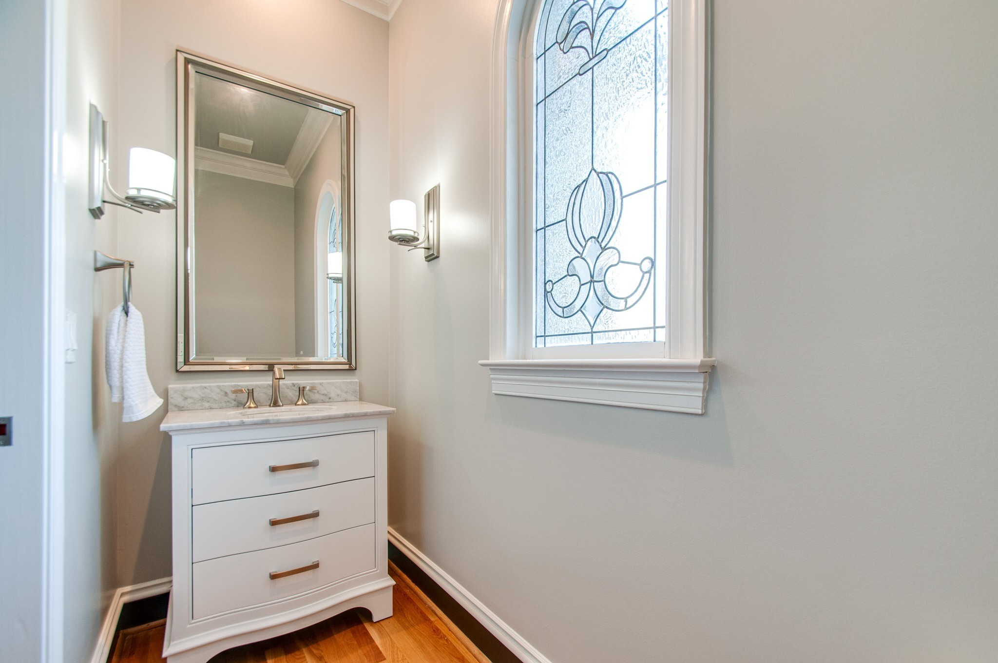 813 Shadowstone Pl