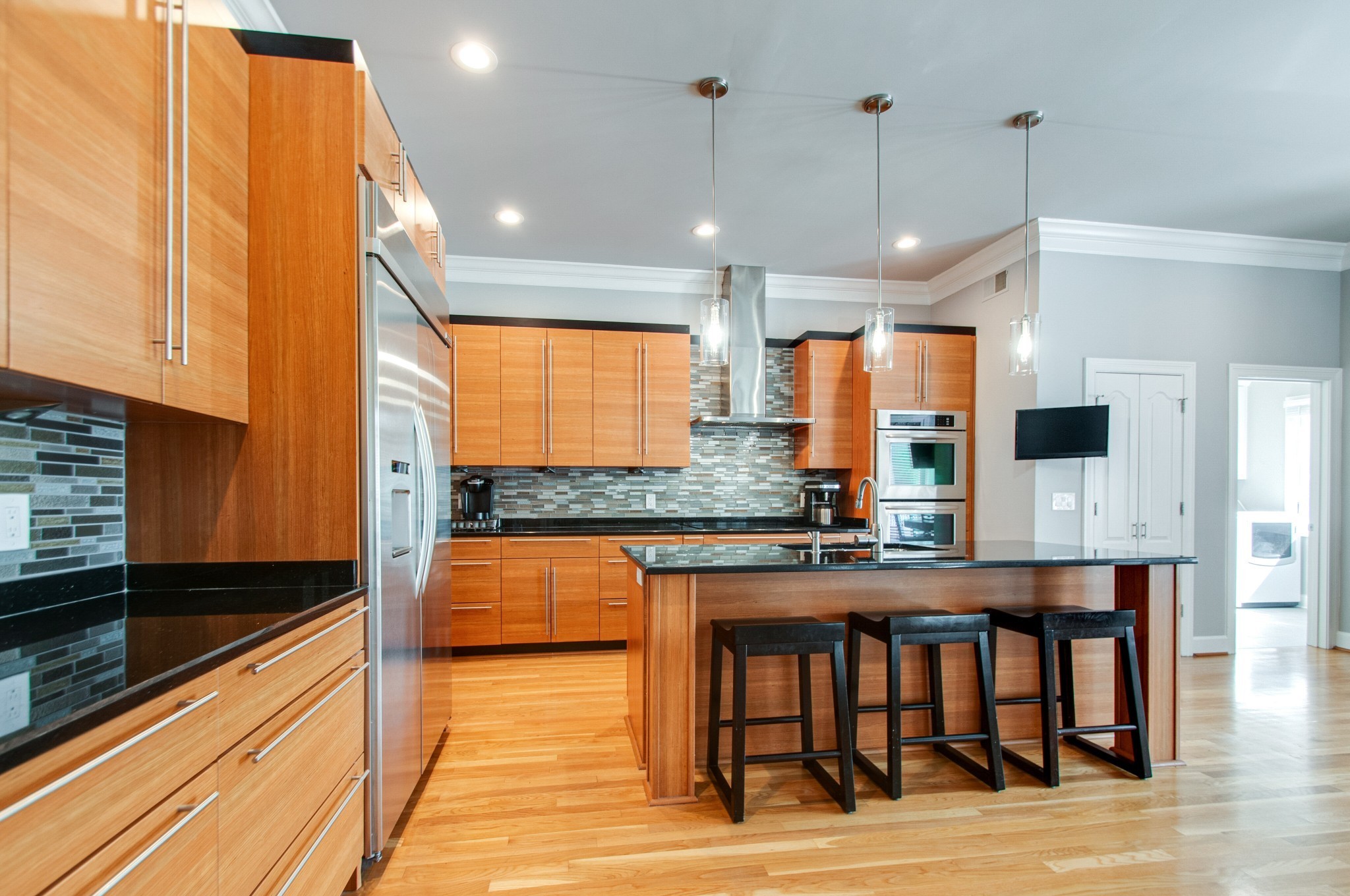 813 Shadowstone Pl