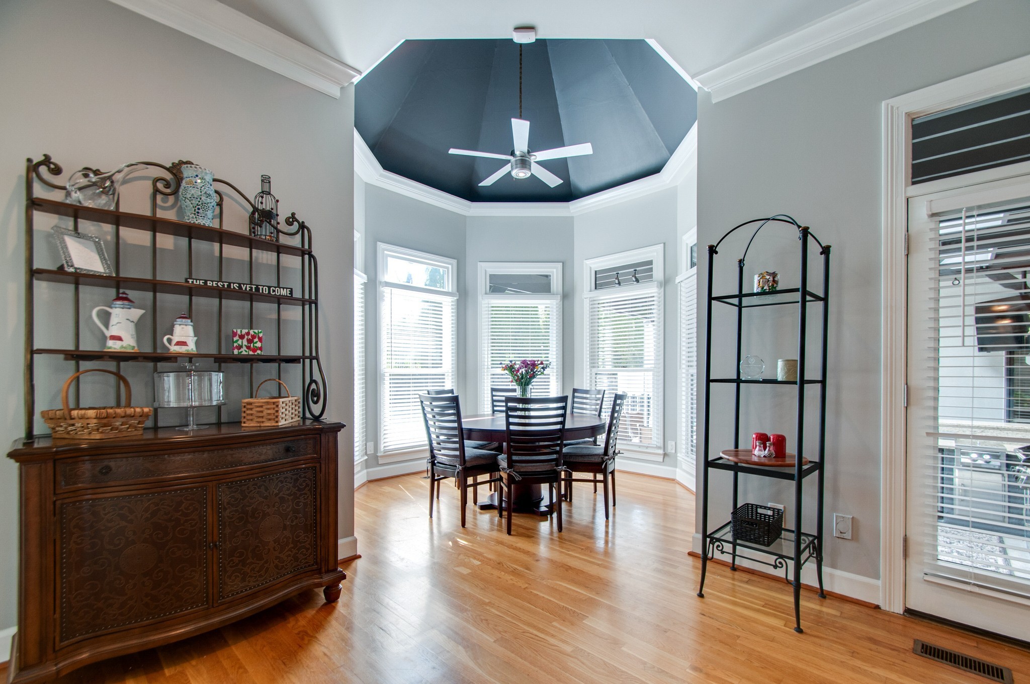 813 Shadowstone Pl