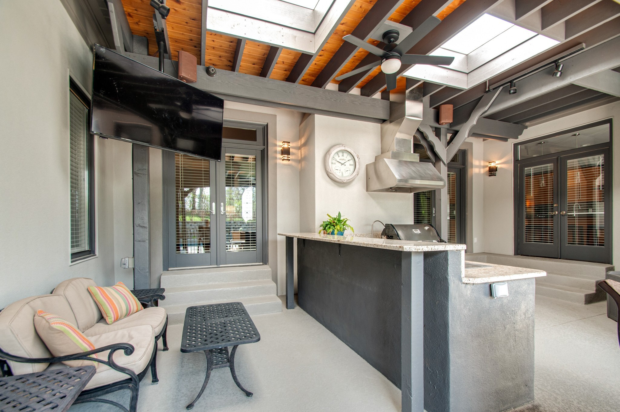 813 Shadowstone Pl
