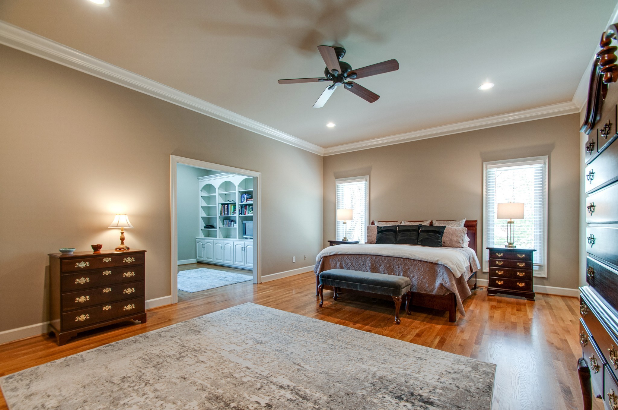 813 Shadowstone Pl