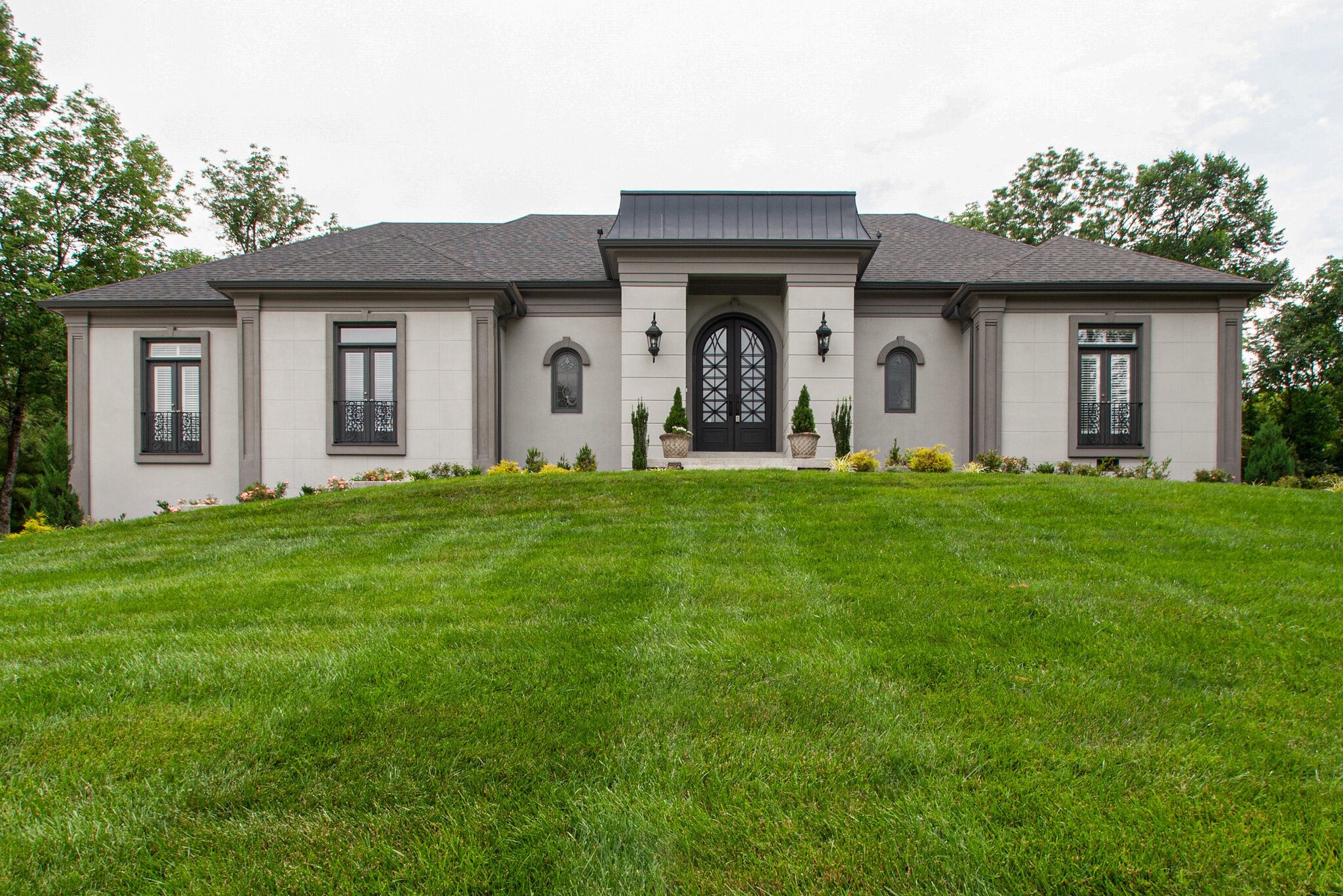 813 Shadowstone Pl